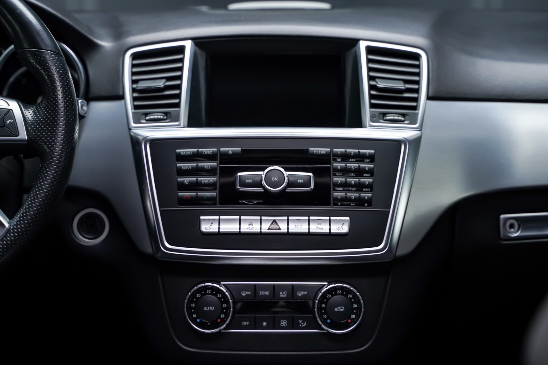 MERCEDES-BENZ ML 350 BlueTEC Executive AMG Line 4Matic 7G-Tronic-image-21