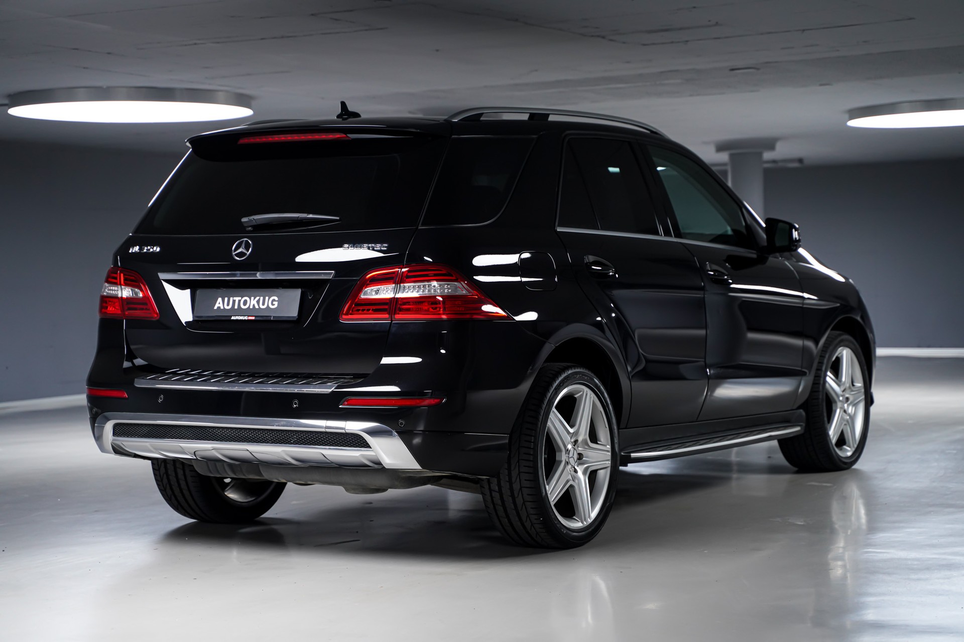 MERCEDES-BENZ ML 350 BlueTEC Executive AMG Line 4Matic 7G-Tronic-image-4