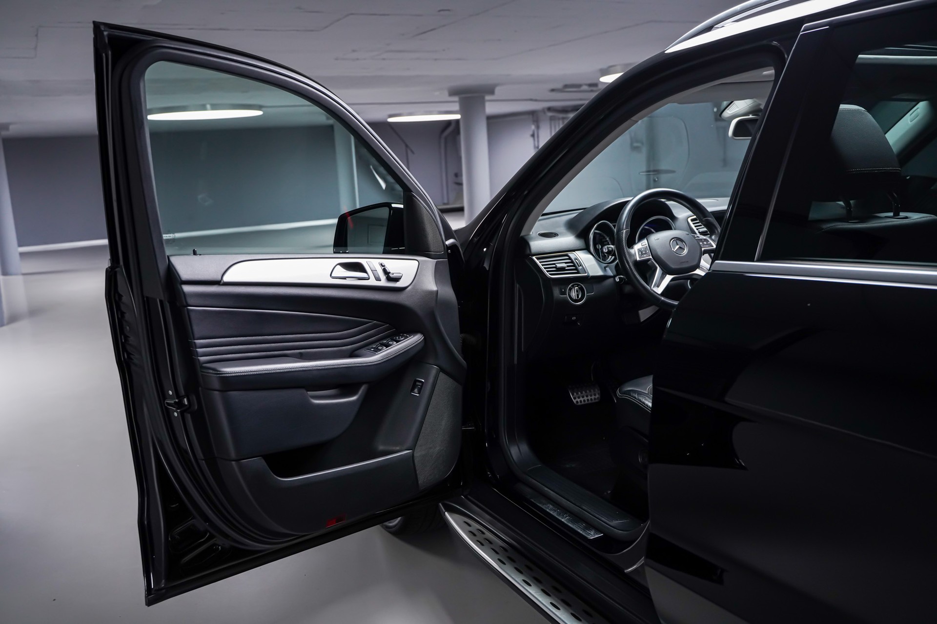 MERCEDES-BENZ ML 350 BlueTEC Executive AMG Line 4Matic 7G-Tronic-image-7