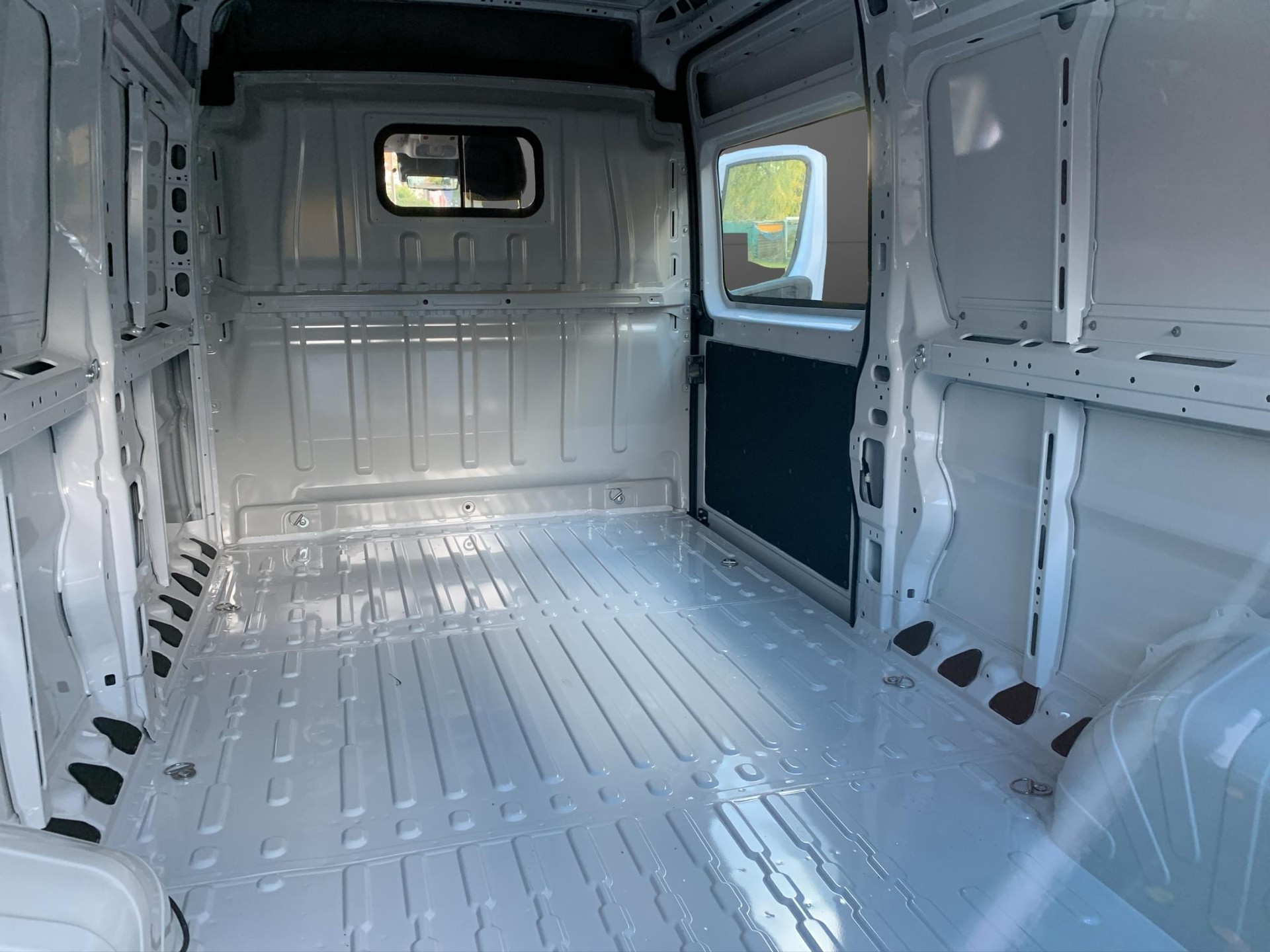CITROEN Jumper Kaw. 35+ L3H2 2.2 BlueHDi 140 S/S-image-12