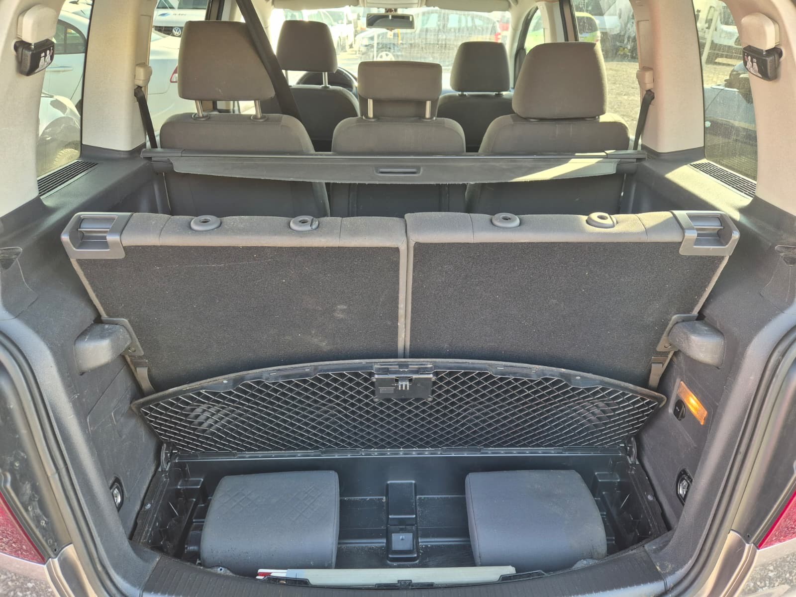 VW Touran 1.4 TSI Trendline-image-7
