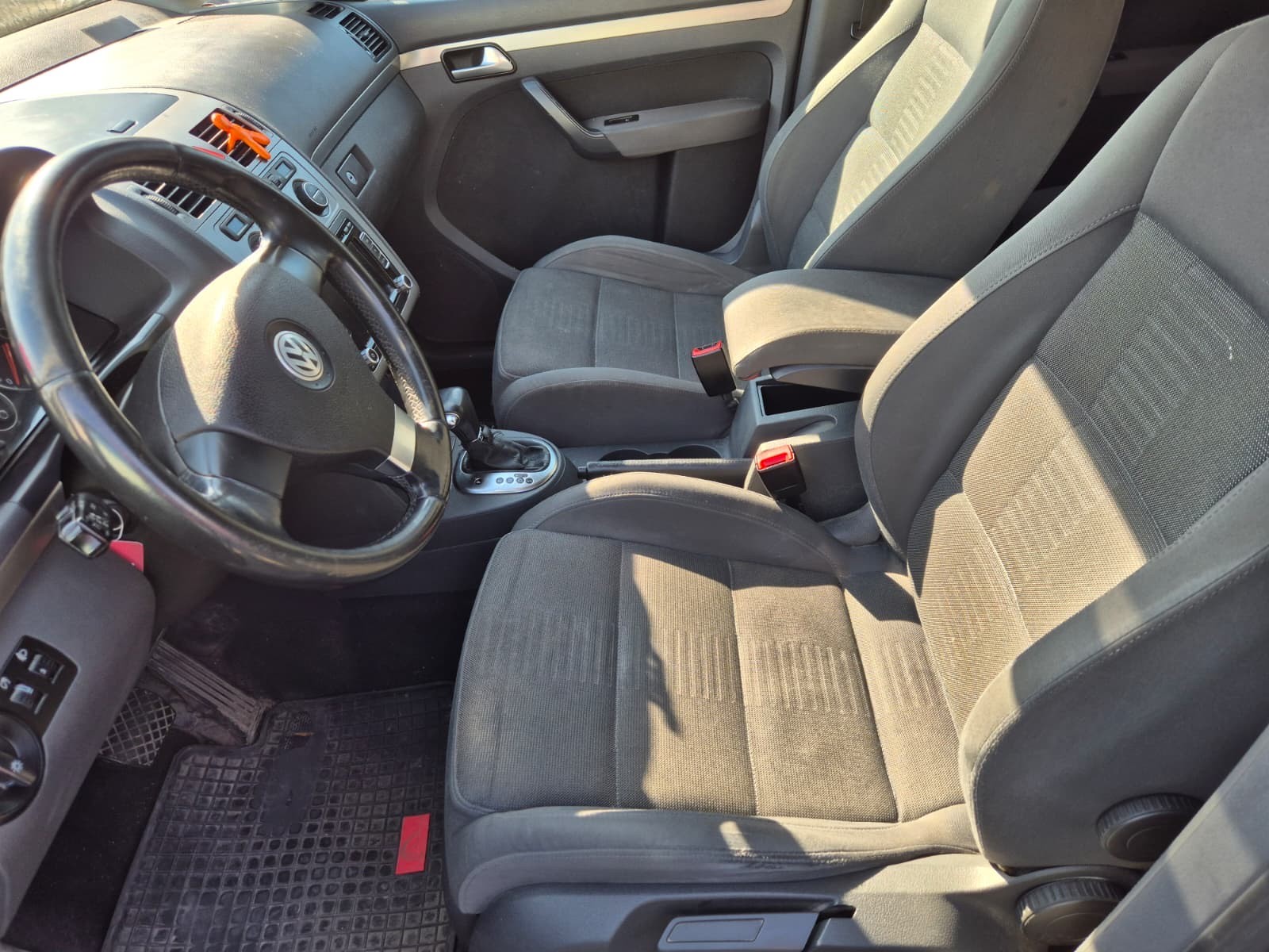 VW Touran 1.4 TSI Trendline-image-6