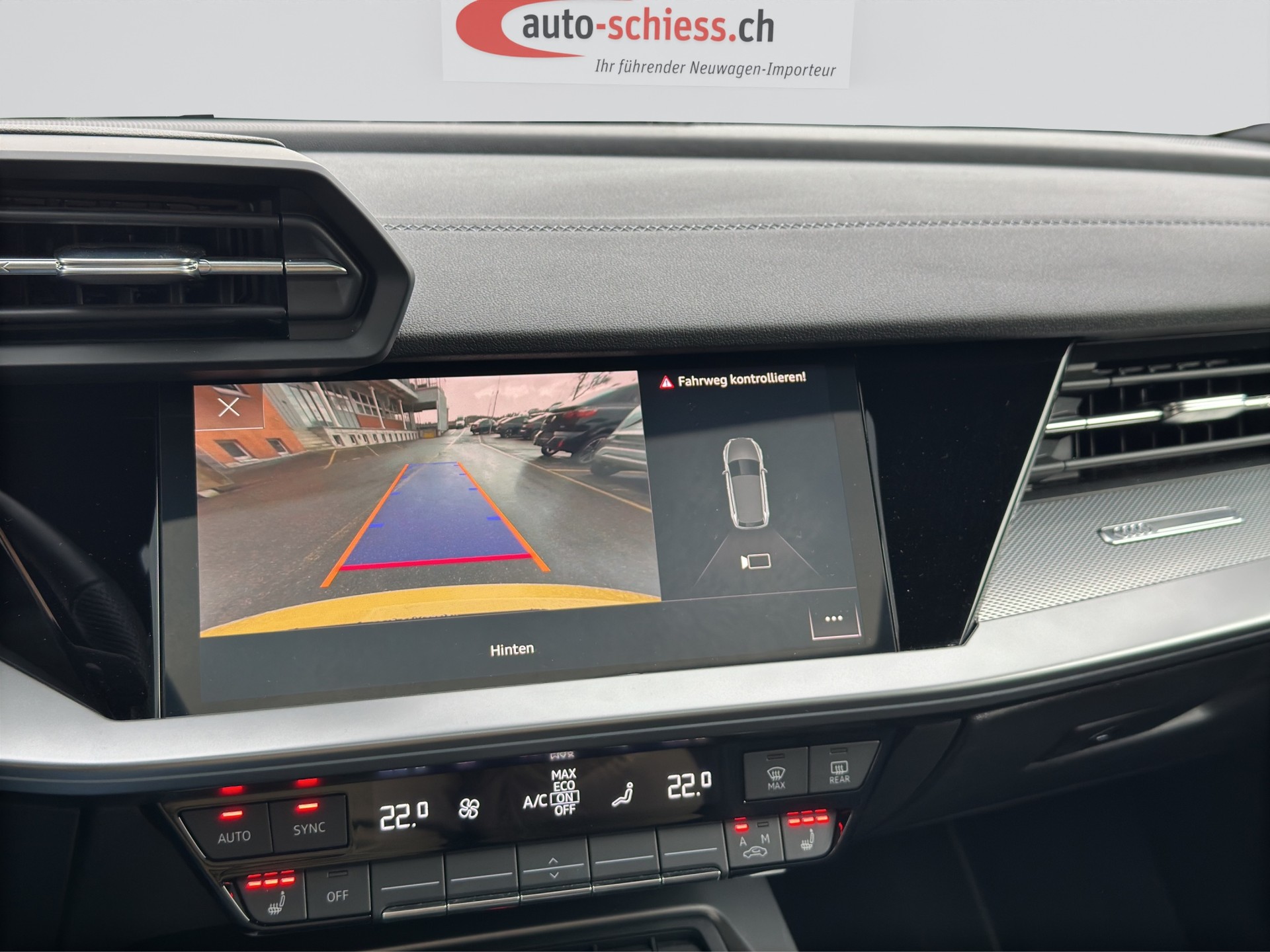 AUDI A3 Sportback 35 TFSI S Line S-tronic-image-14