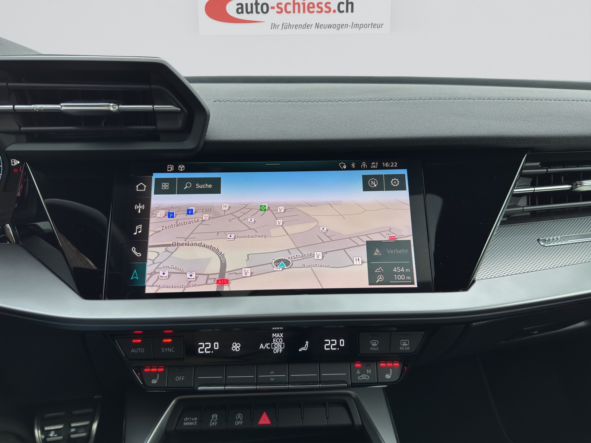 AUDI A3 Sportback 35 TFSI S Line S-tronic-image-13