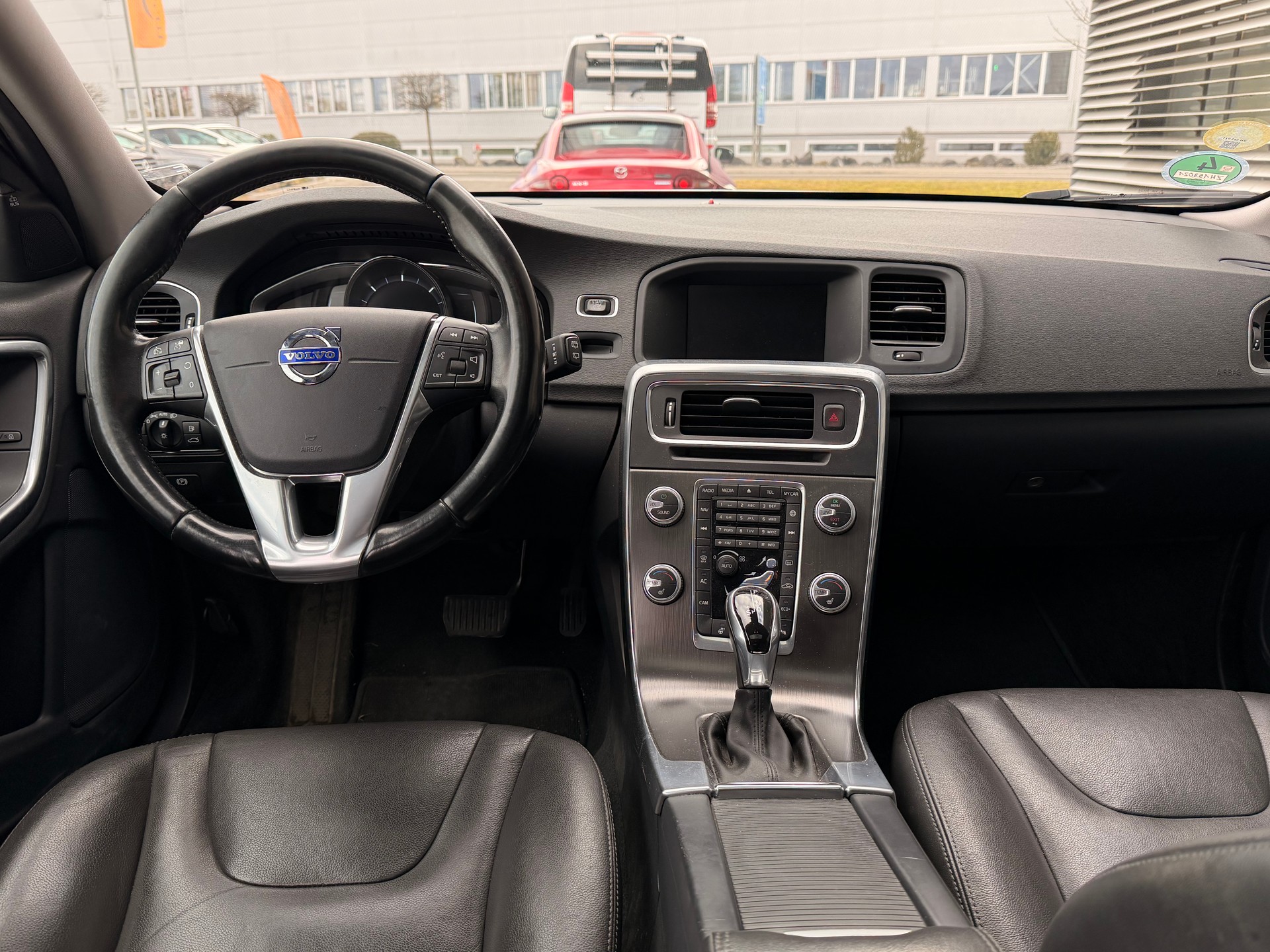 VOLVO V60 D4 Summum Geartronic-image-7