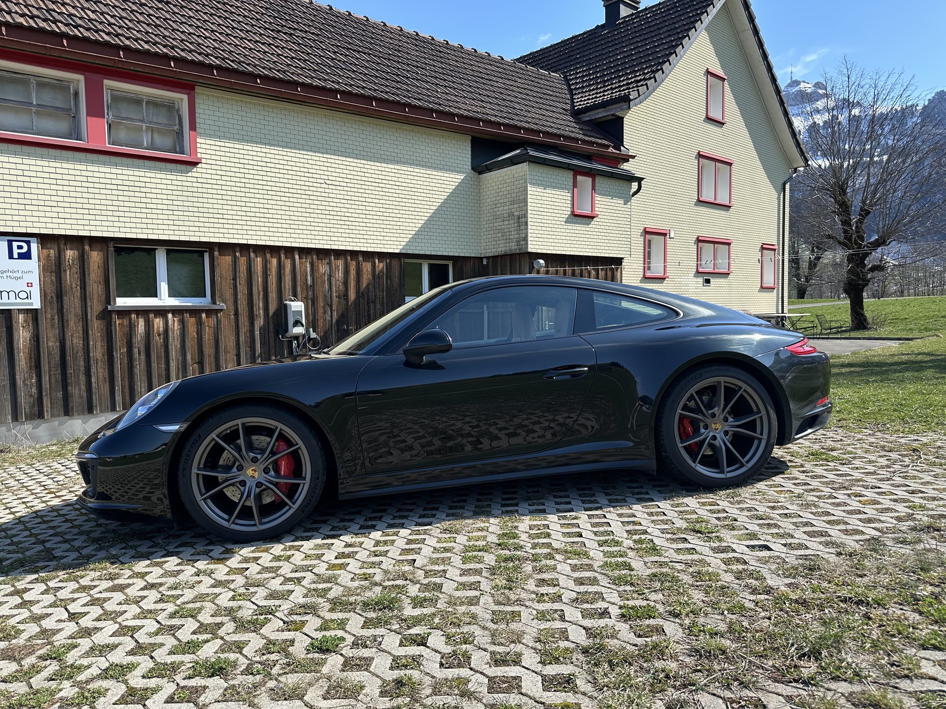 PORSCHE 911 Carrera 4S PDK 991.2 Indiv. Lackierung darkolivemetallic PTS M6X-image-2