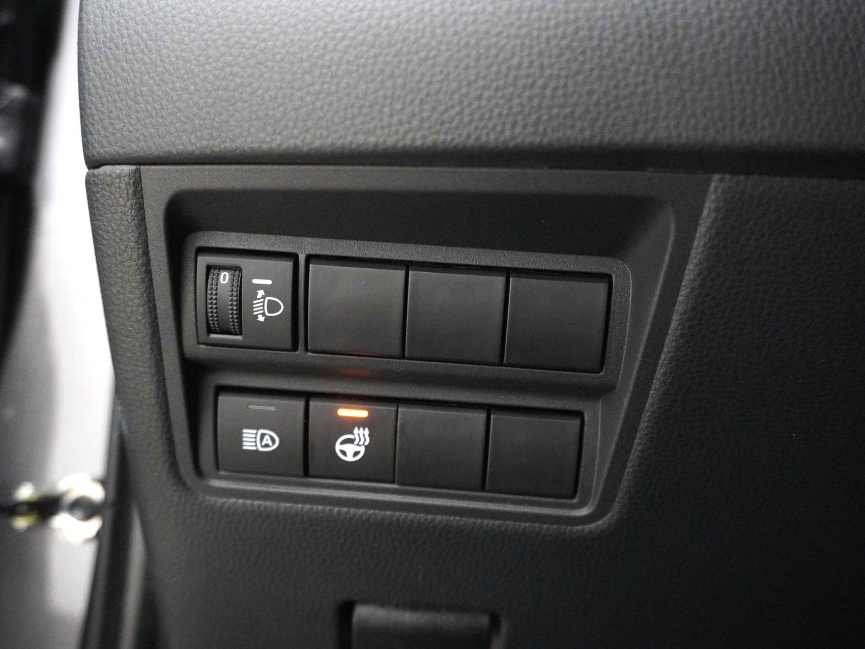 MAZDA 2 1.5 Hybrid Homura-image-16