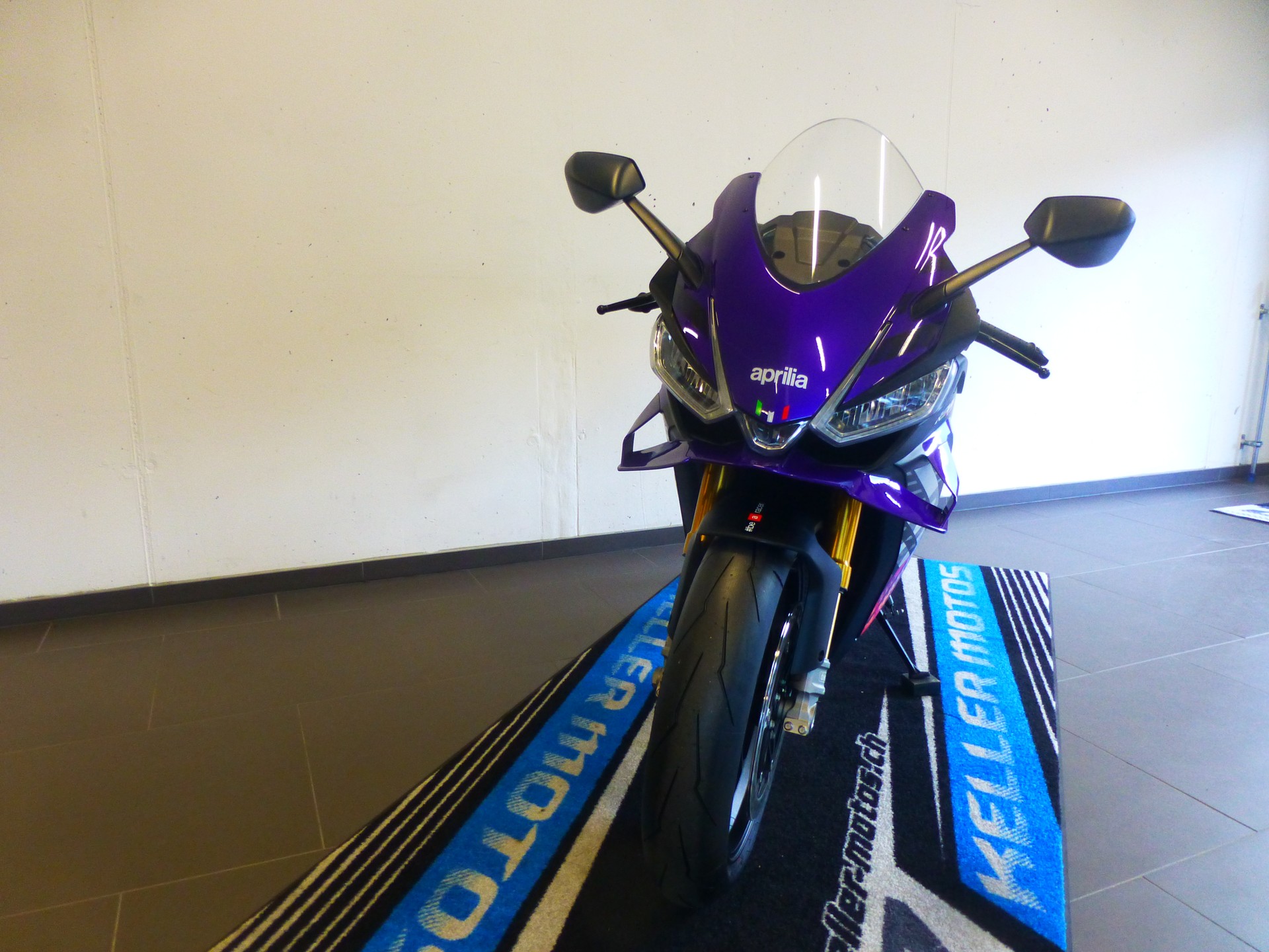 APRILIA RSV4 1100 E5+ Factory-image-14