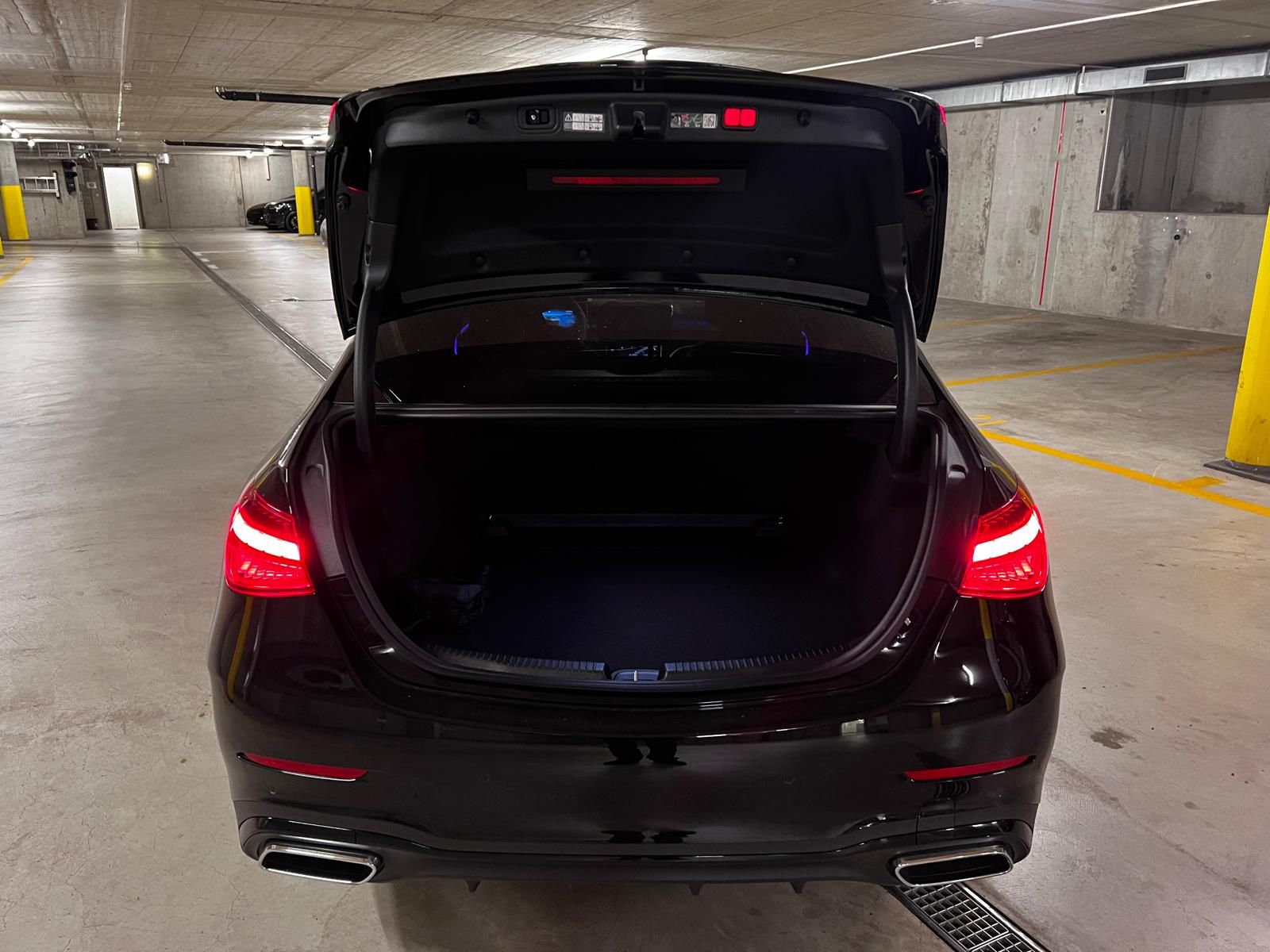 MERCEDES-BENZ C 300 d 4Matic AMG Line-image-14