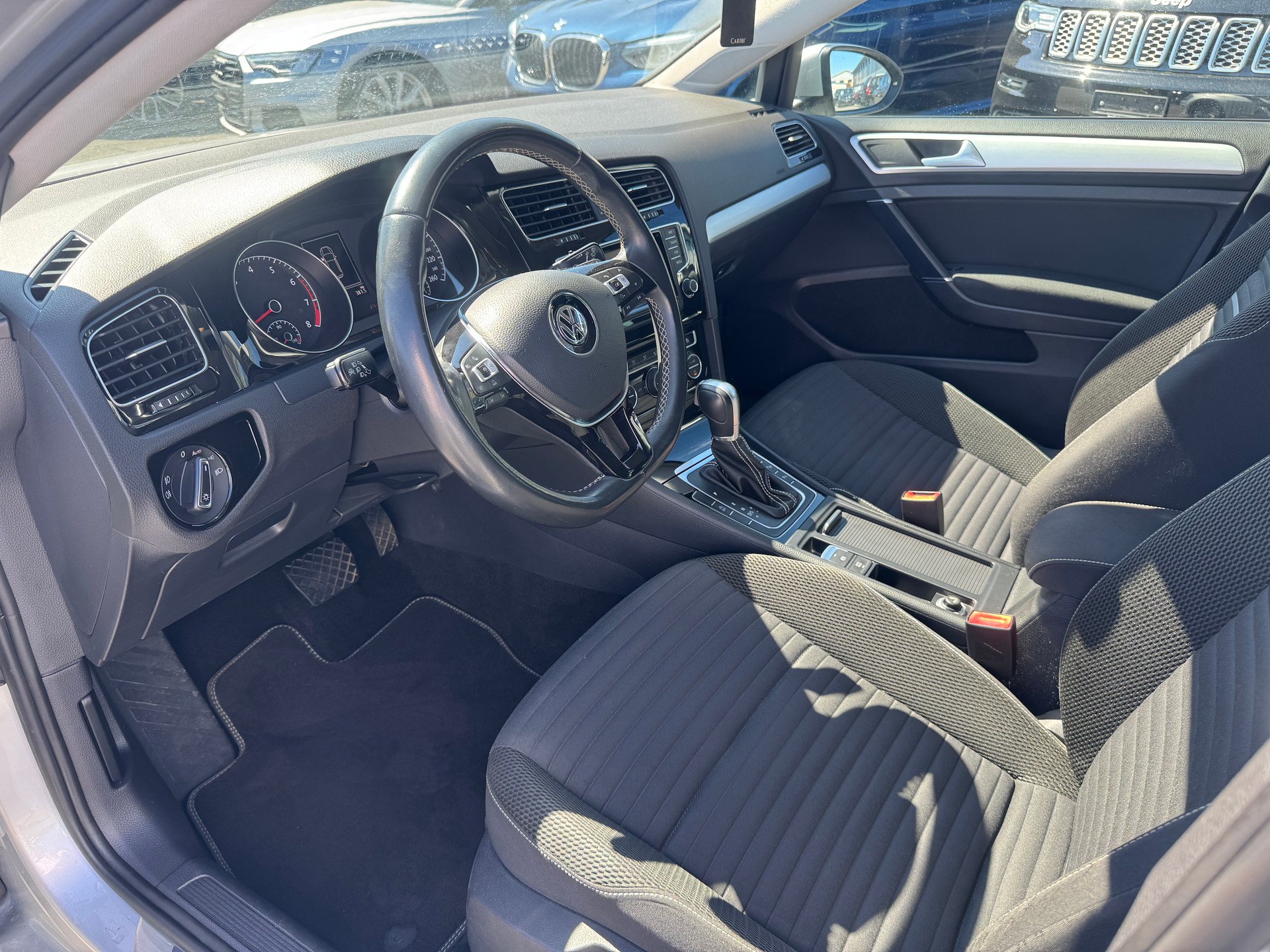 VW Golf 1.4 TSI Cup DSG-image-8