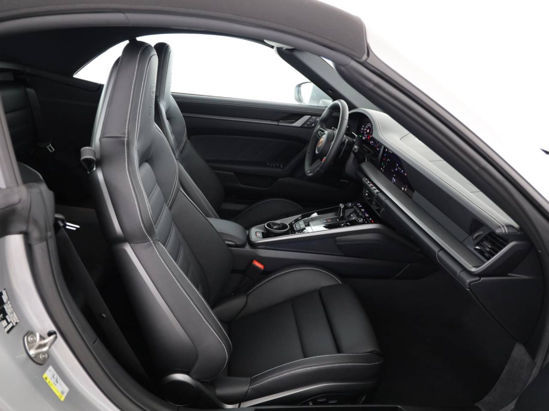 PORSCHE 911 Carrera S Cabriolet-image-16