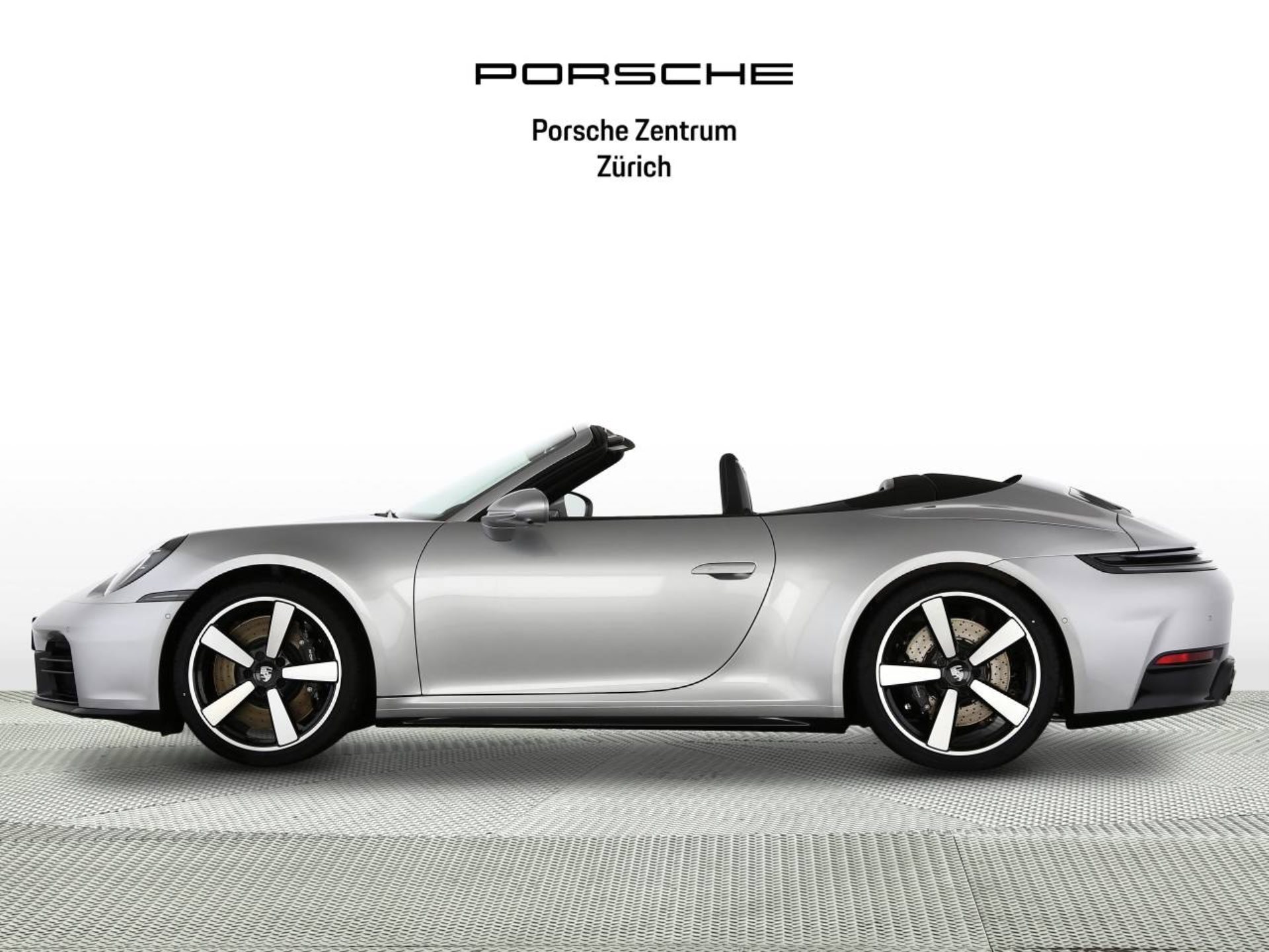 PORSCHE 911 Carrera S Cabriolet-image-2