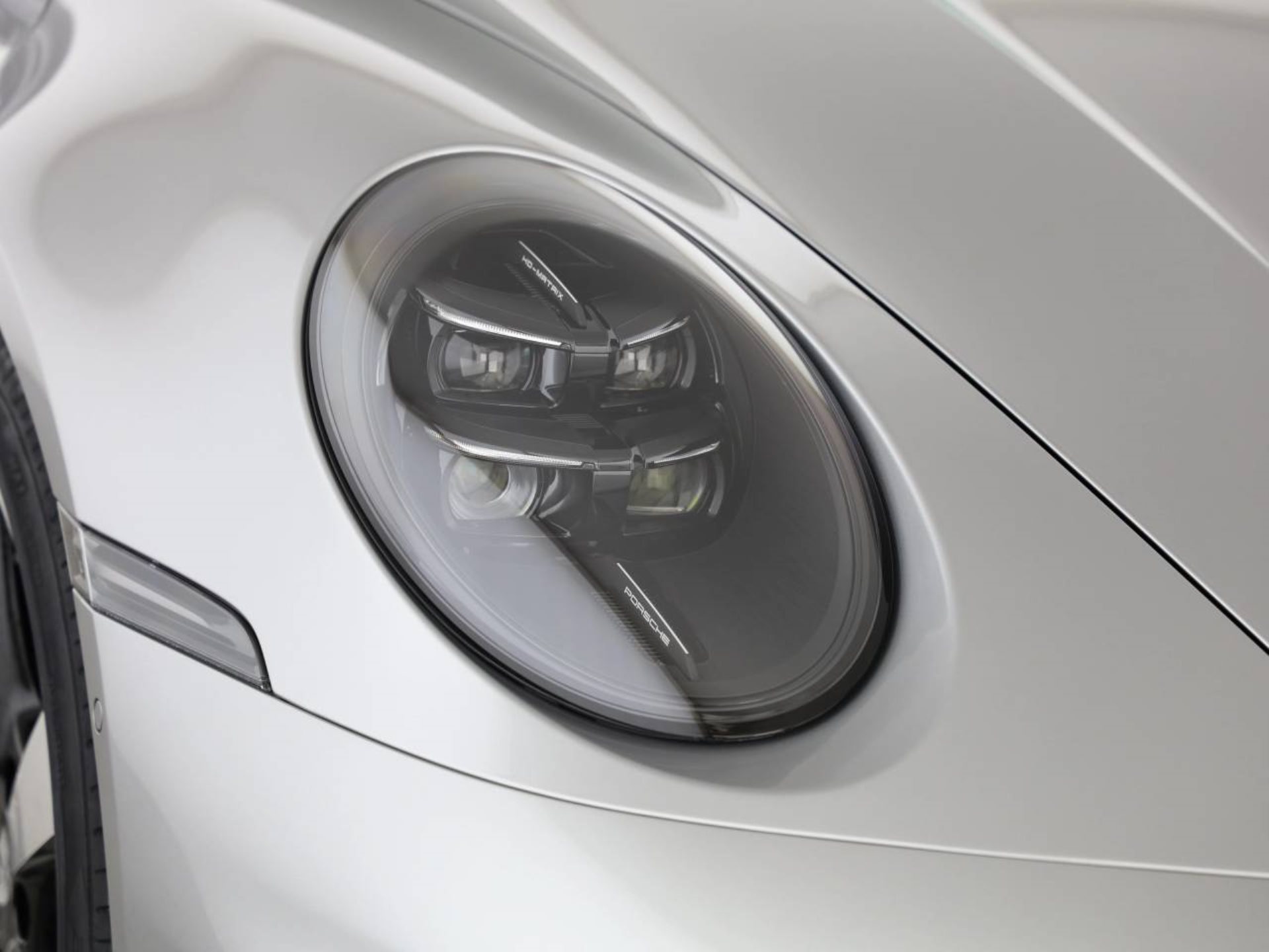 PORSCHE 911 Carrera S Cabriolet-image-9
