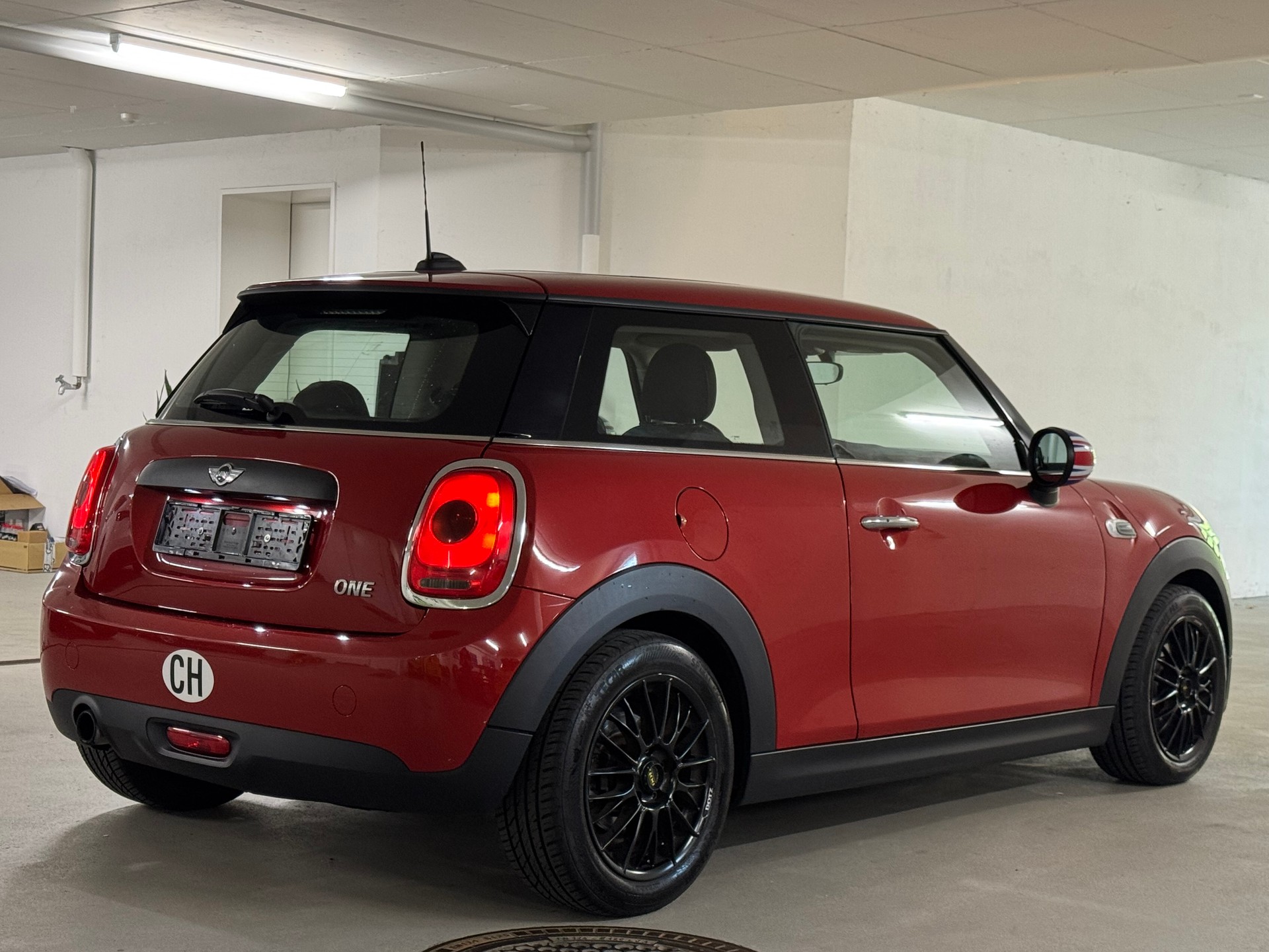 MINI One CH-Fahrzeug-image-6