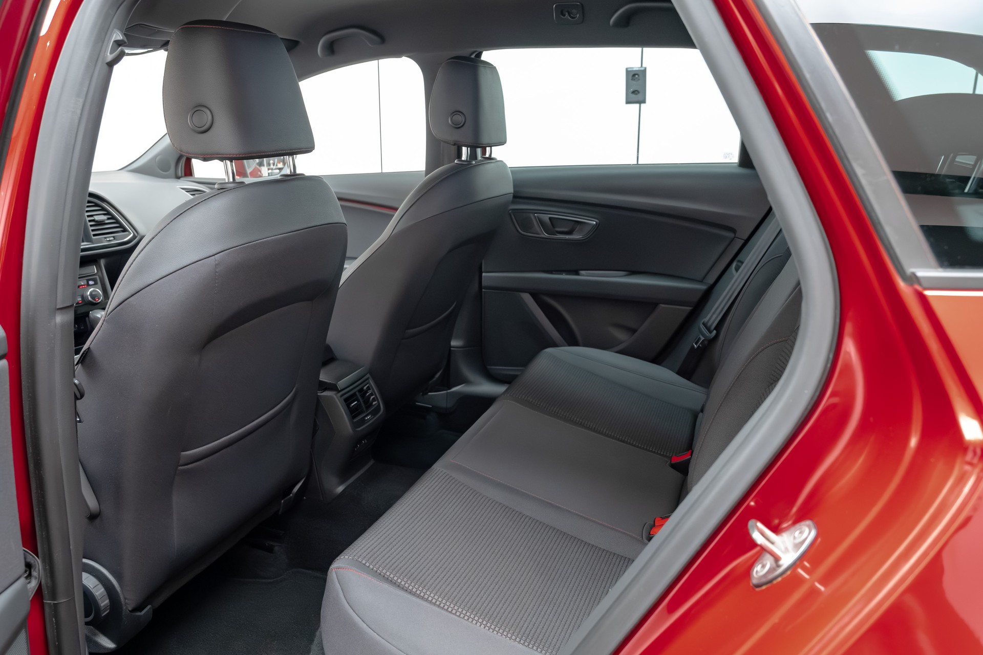 SEAT Leon ST 1.5 TSI EVO ACT FR DSG-image-13