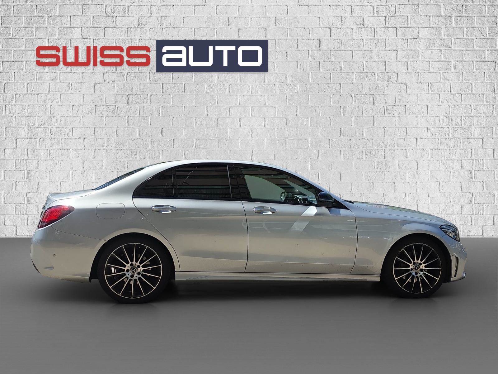 MERCEDES-BENZ C 220 d AMG Line 4Matic 9G-Tronic-showroom-element-3