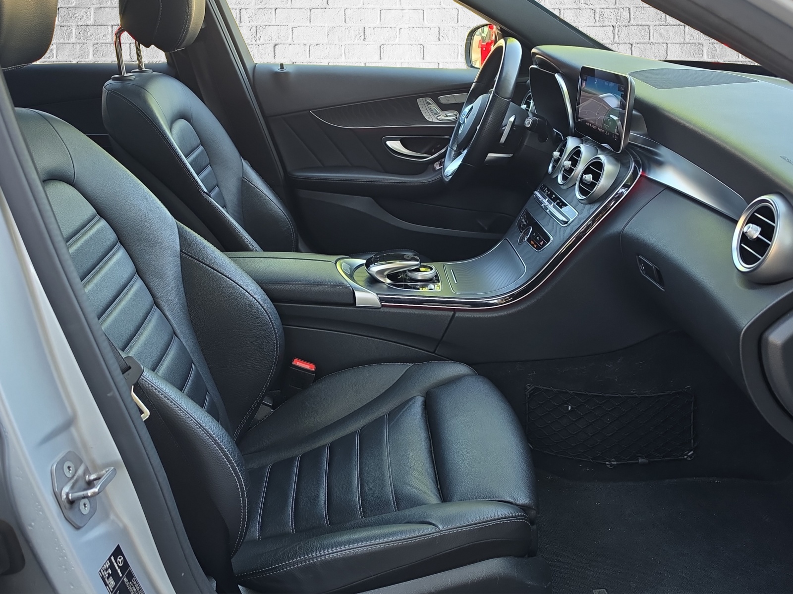MERCEDES-BENZ C 220 d AMG Line 4Matic 9G-Tronic-image-14