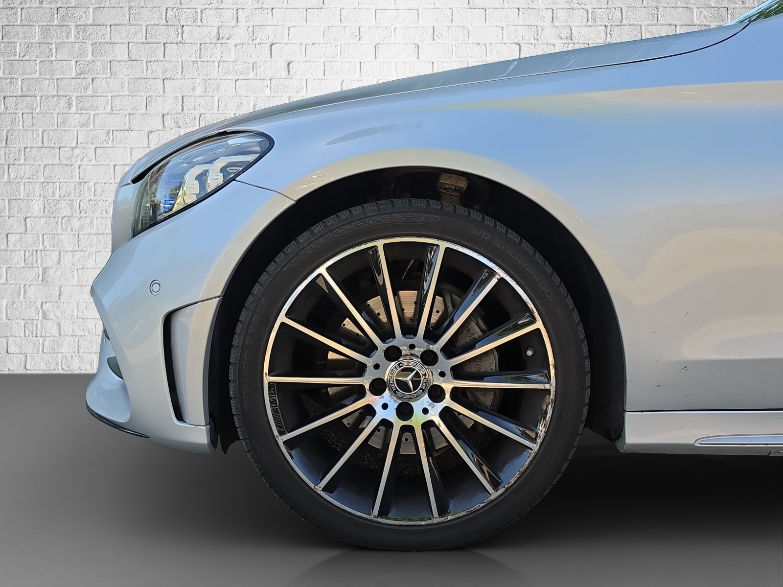 MERCEDES-BENZ C 220 d AMG Line 4Matic 9G-Tronic-image-22