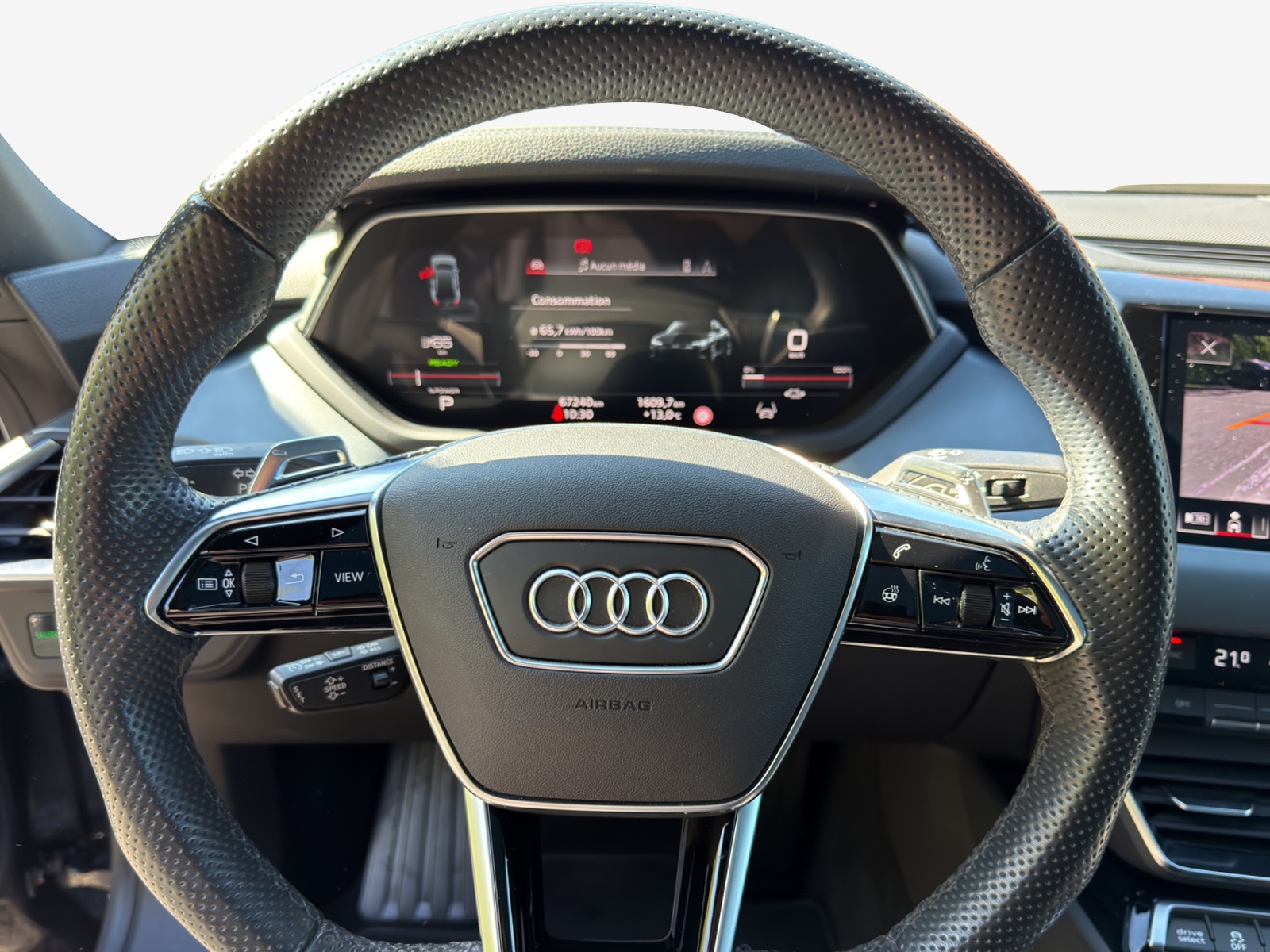 AUDI e-tron GT quattro-image-10