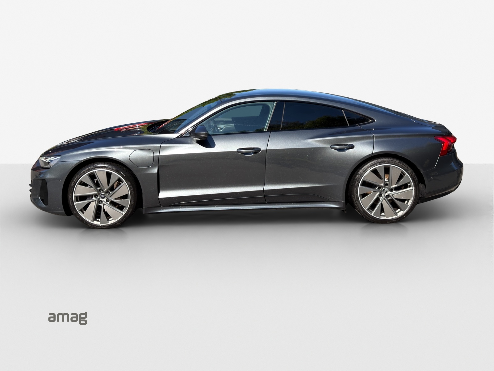 AUDI e-tron GT quattro-image-1