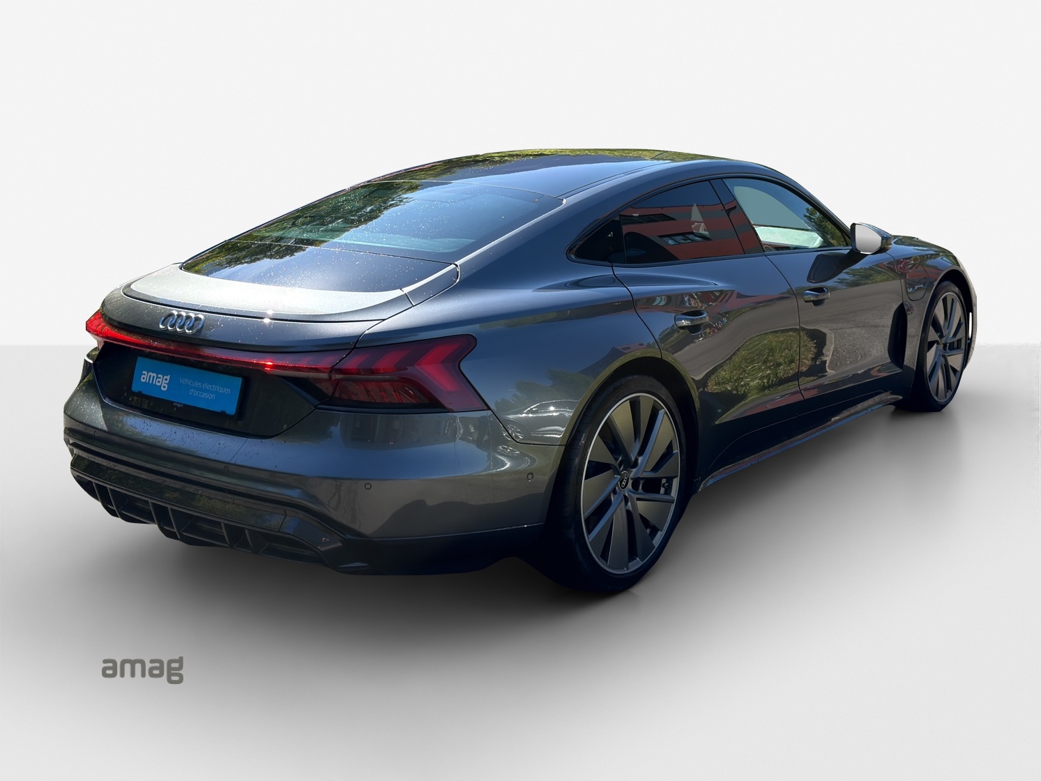 AUDI e-tron GT quattro-image-5