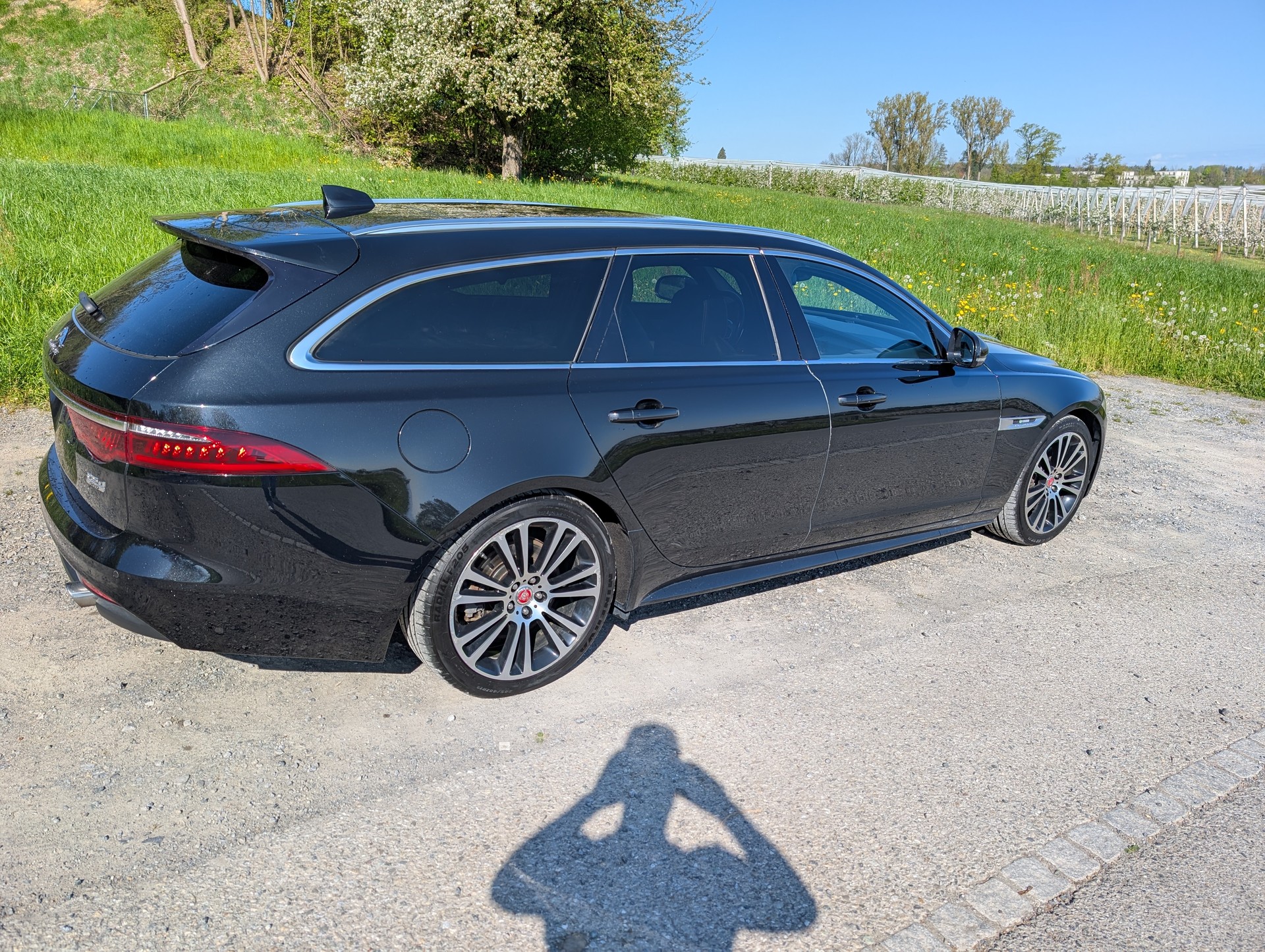 JAGUAR 2.0 D 240 R-Sport AWD Sportbrake-image-4