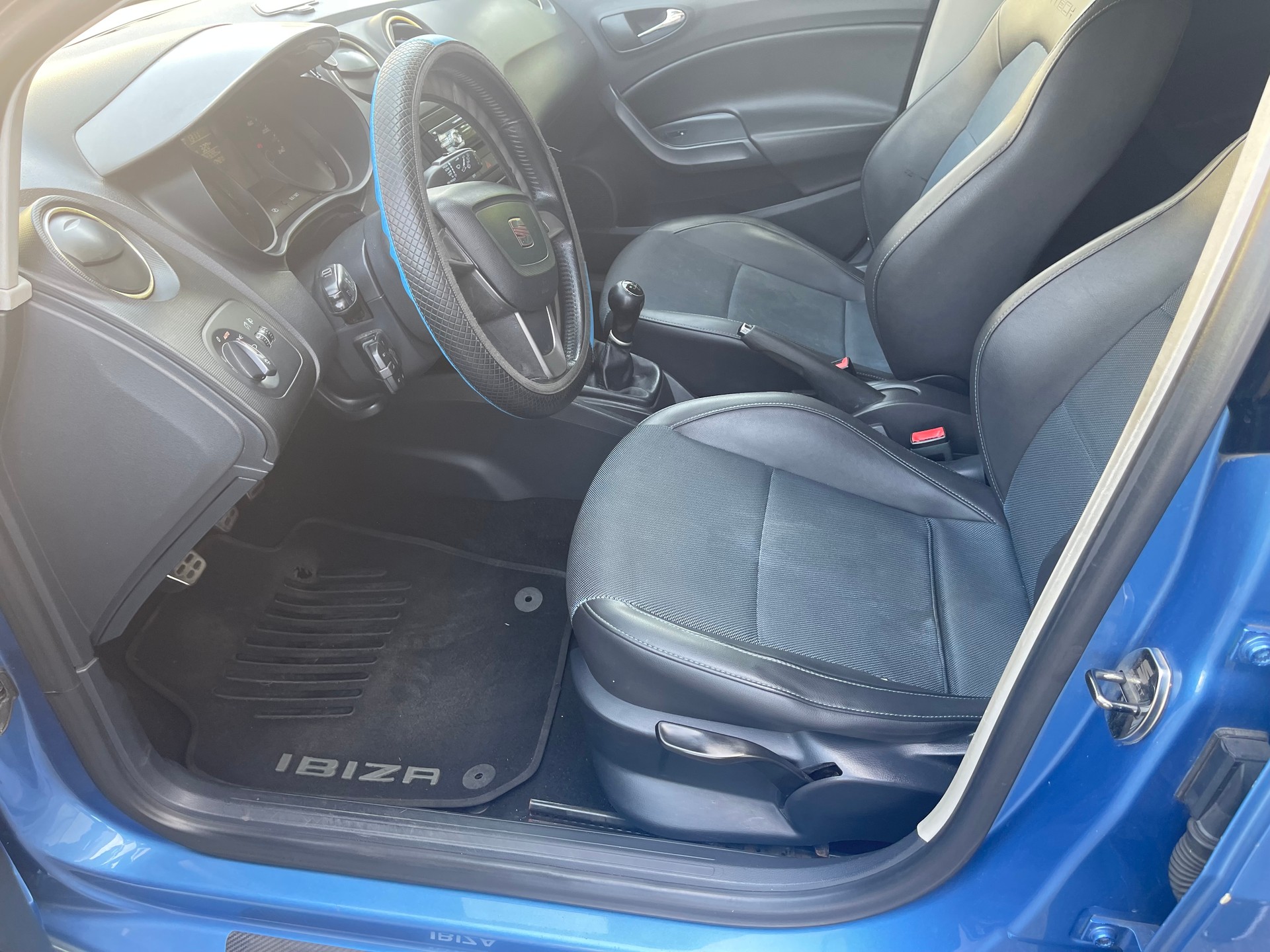 SEAT Ibiza 1.6 TDI Style Viva-image-8