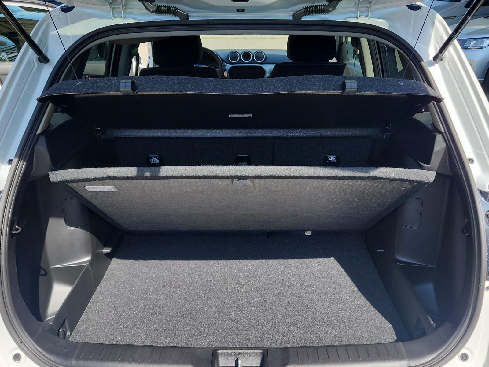 SUZUKI Vitara 1.4 T Sakura Hybrid 4x4-image-16