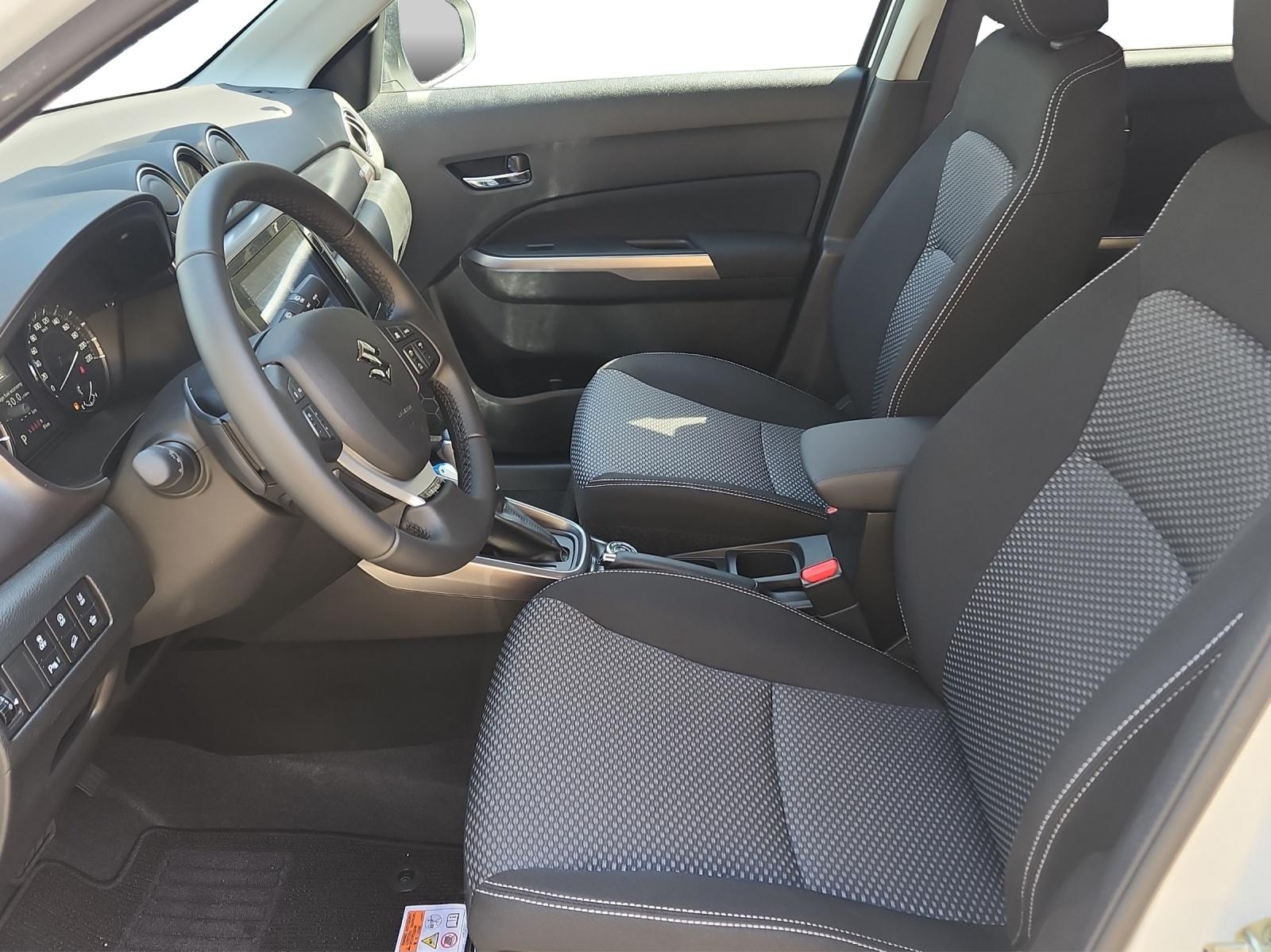 SUZUKI Vitara 1.4 T Sakura Hybrid 4x4-image-8