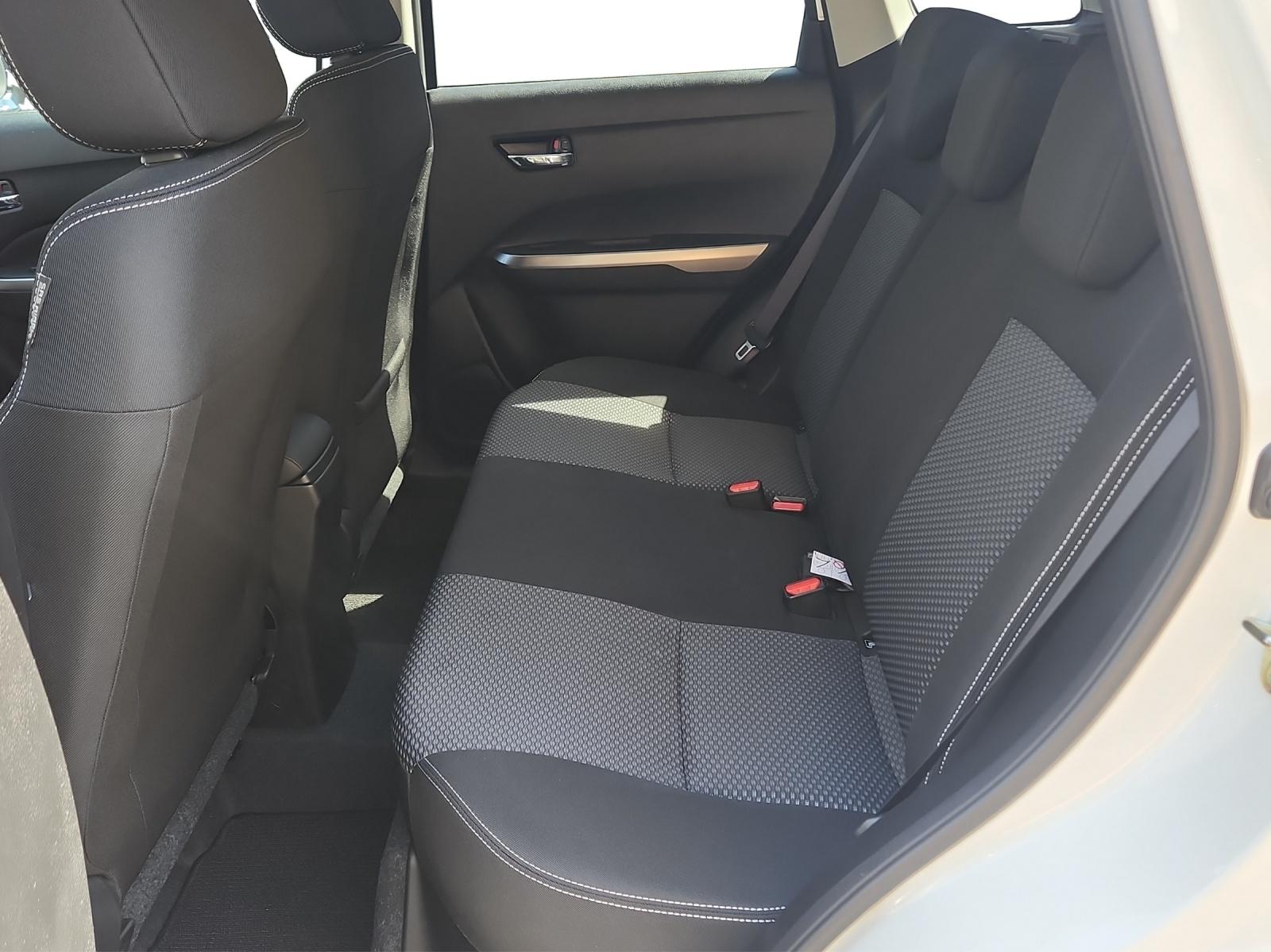 SUZUKI Vitara 1.4 T Sakura Hybrid 4x4-image-14