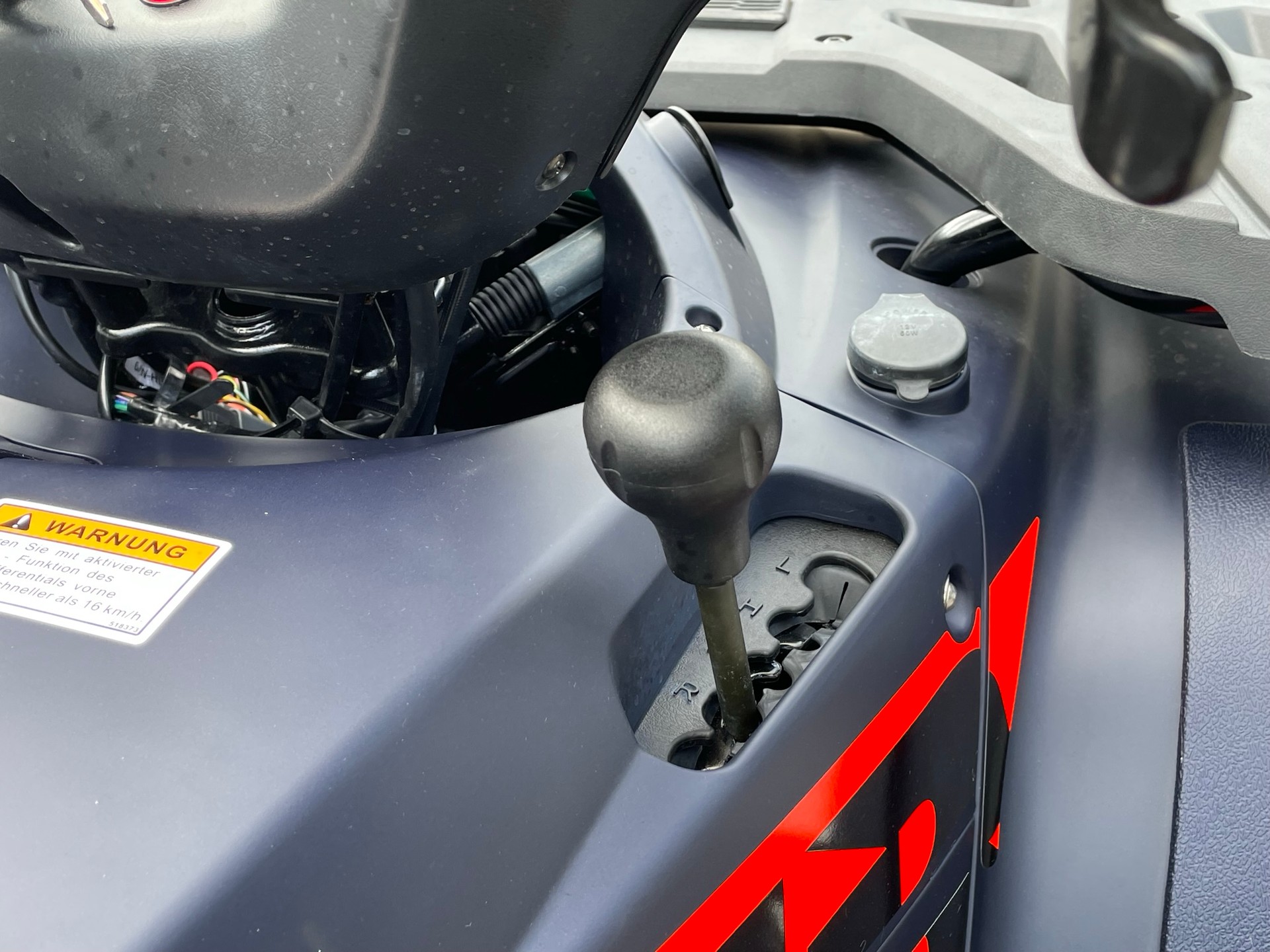 TGB Blade 1000 EFI LT Touring 4x4-image-5