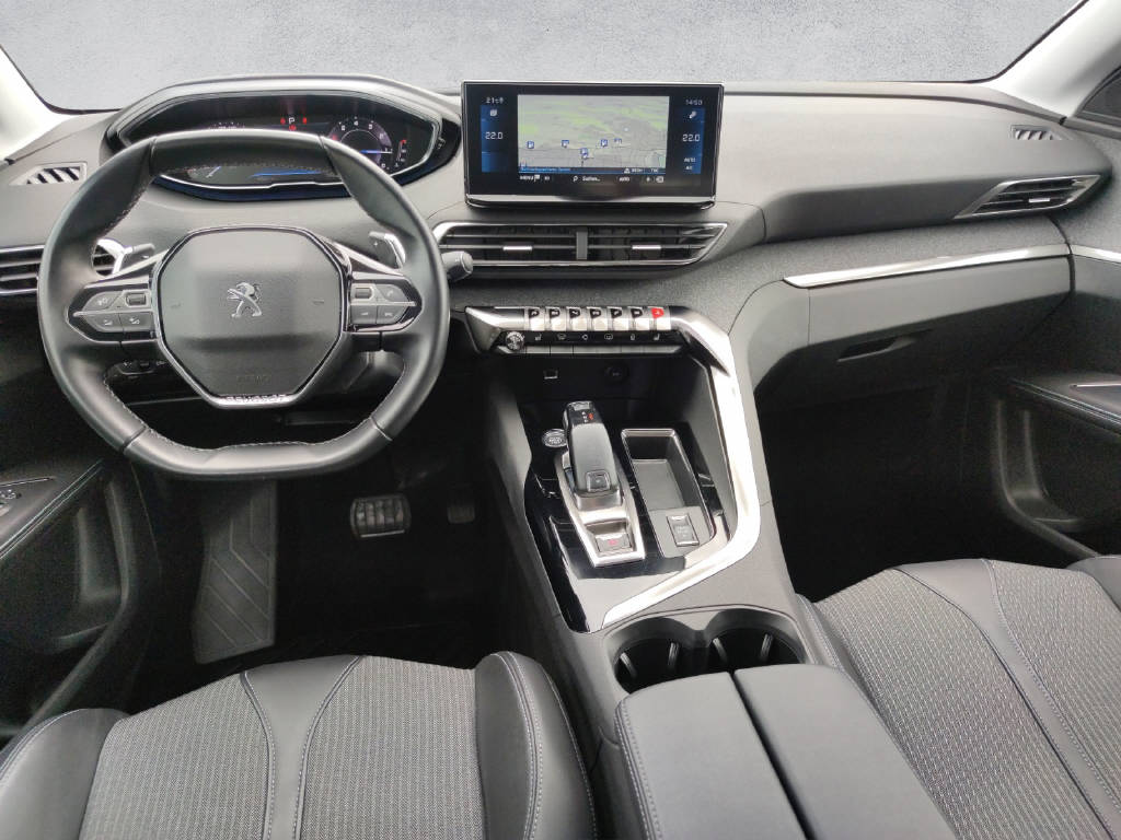PEUGEOT 5008 1.2 PureTech Allure Pack-image-13