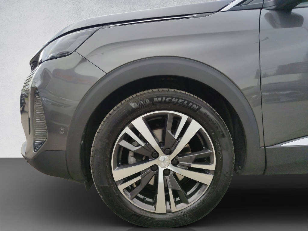 PEUGEOT 5008 1.2 PureTech Allure Pack-image-6