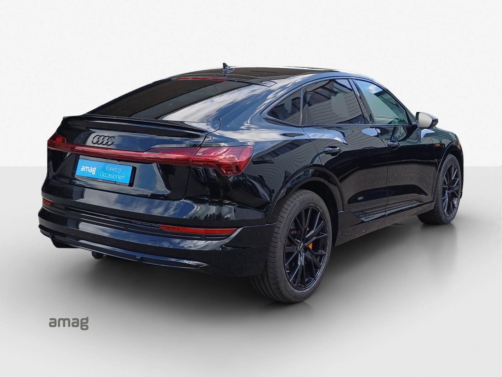 AUDI e-tron 55 Sportback S Line Black Edition quattro-image-4