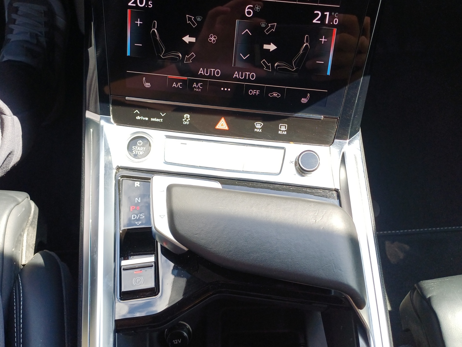AUDI e-tron 55 Sportback S Line Black Edition quattro-image-15