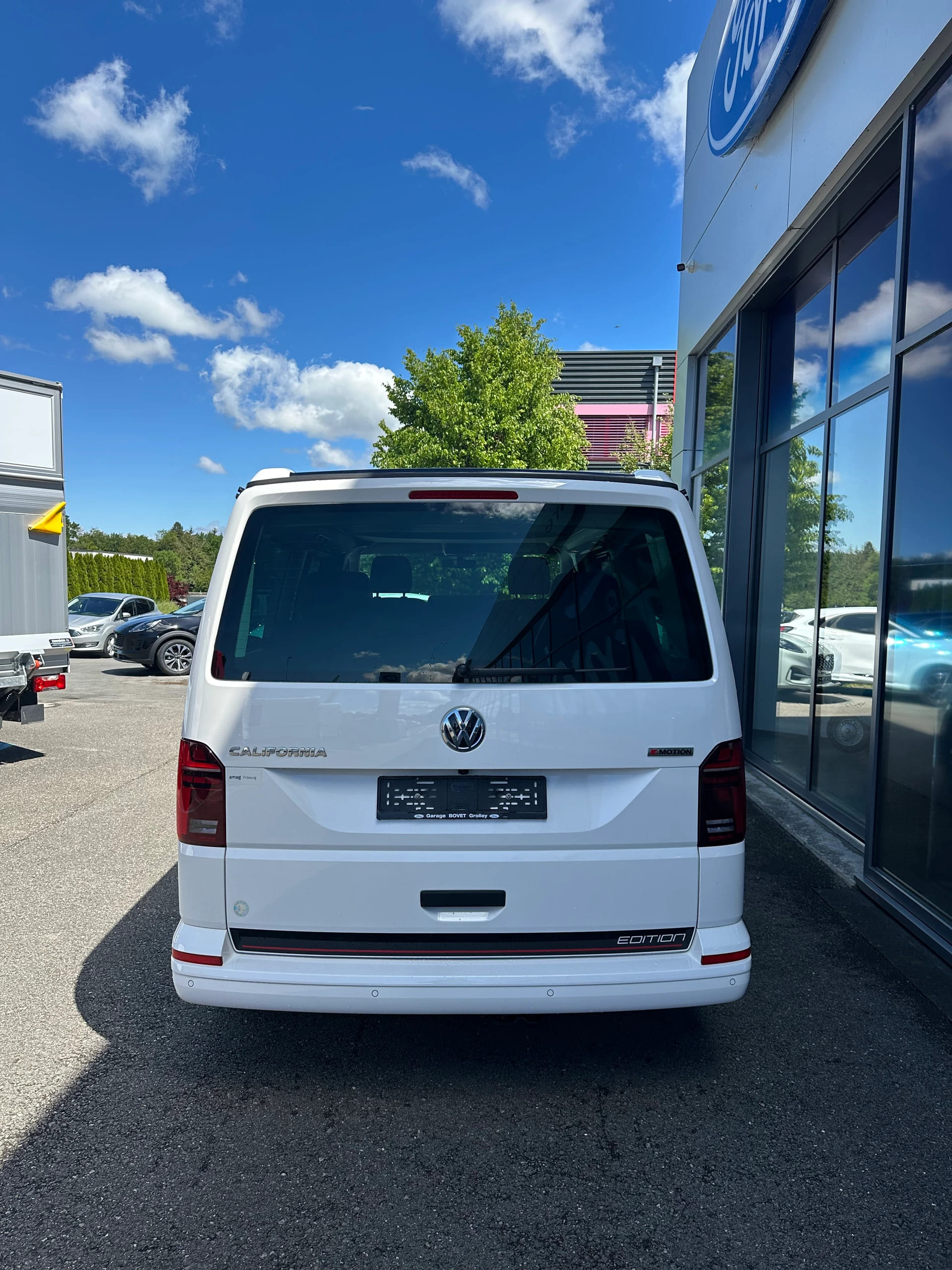 VW T6.1 California 3000 2.0 TDI 150 Coast Edition Liberty DSG 4m-image-4