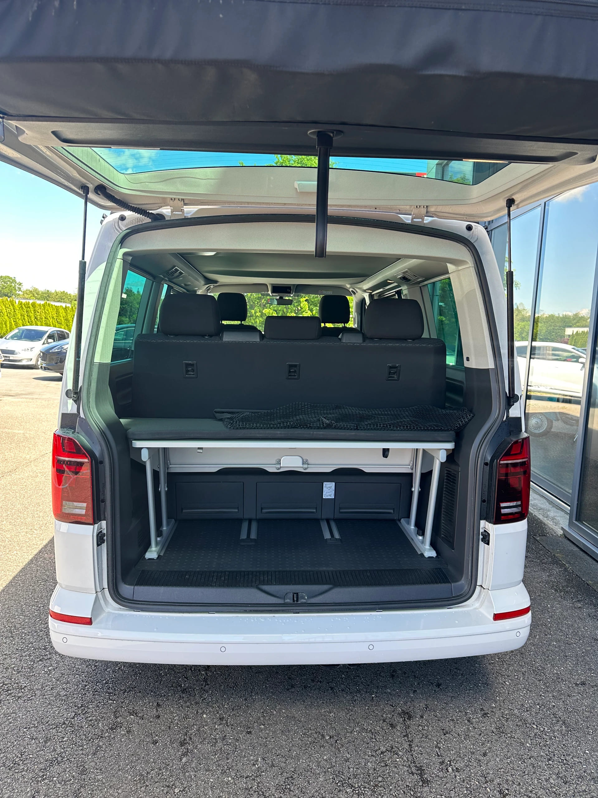 VW T6.1 California 3000 2.0 TDI 150 Coast Edition Liberty DSG 4m-image-5
