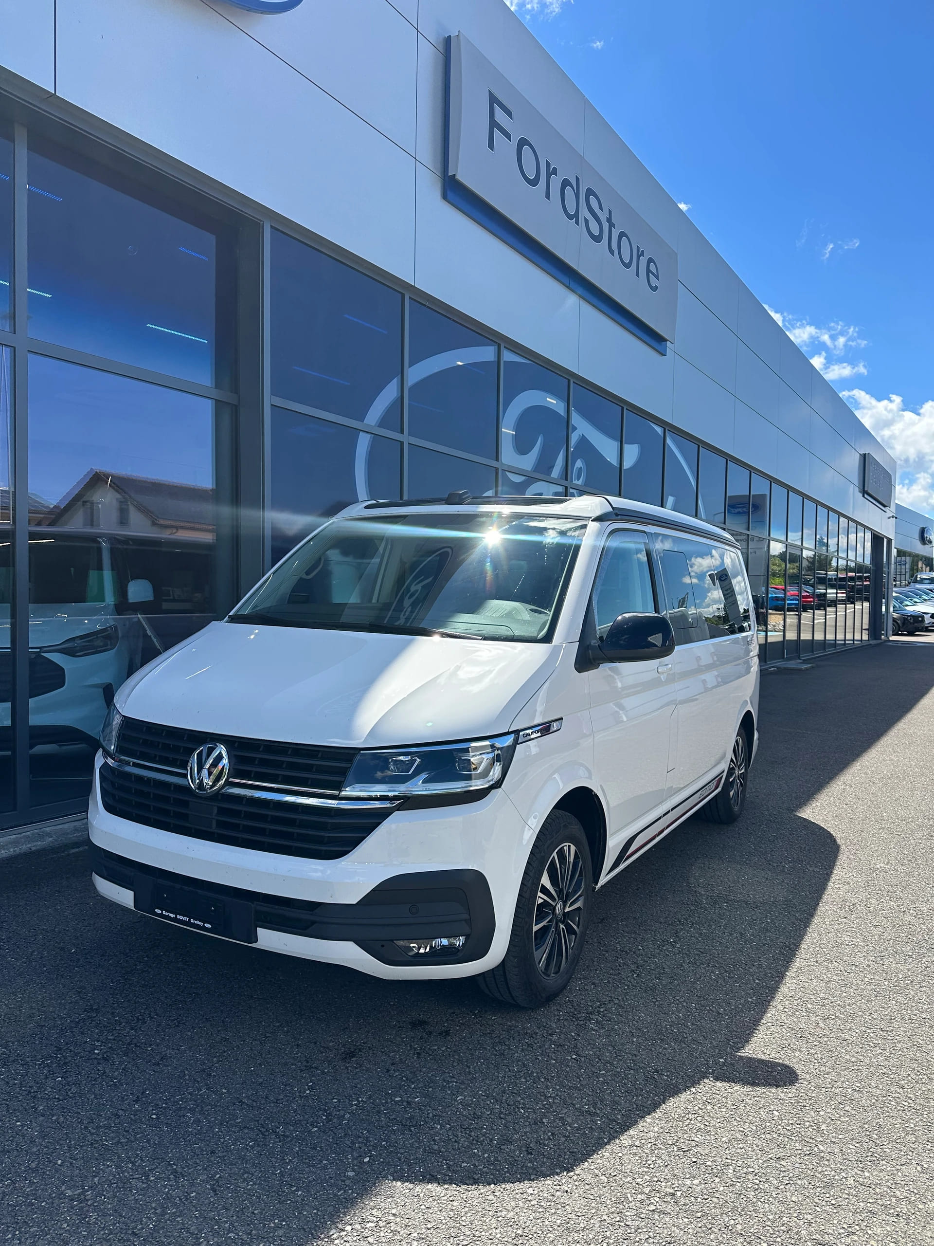 VW T6.1 California 3000 2.0 TDI 150 Coast Edition Liberty DSG 4m-image-1
