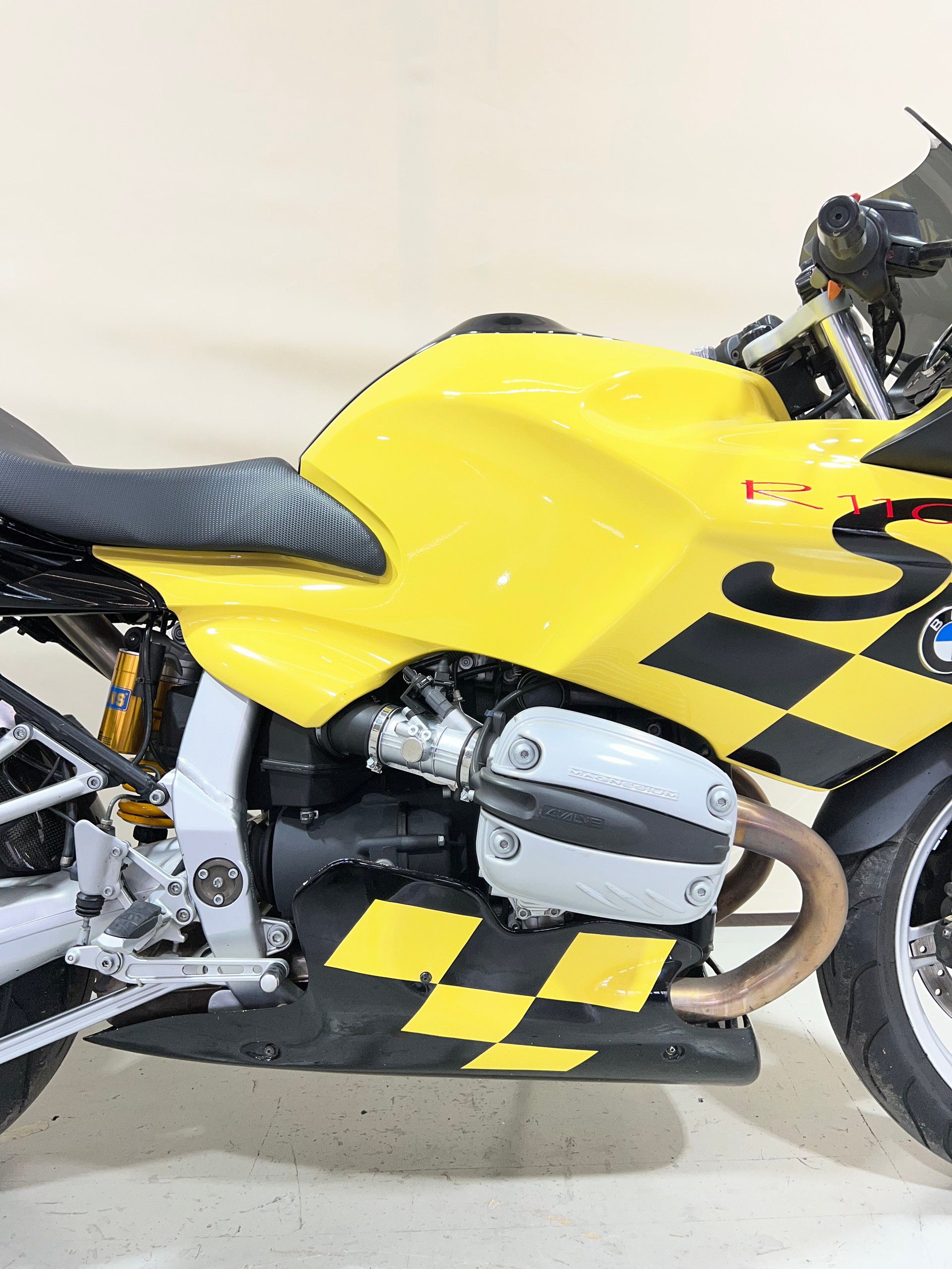 BMW R 1100 S-showroom-element-2
