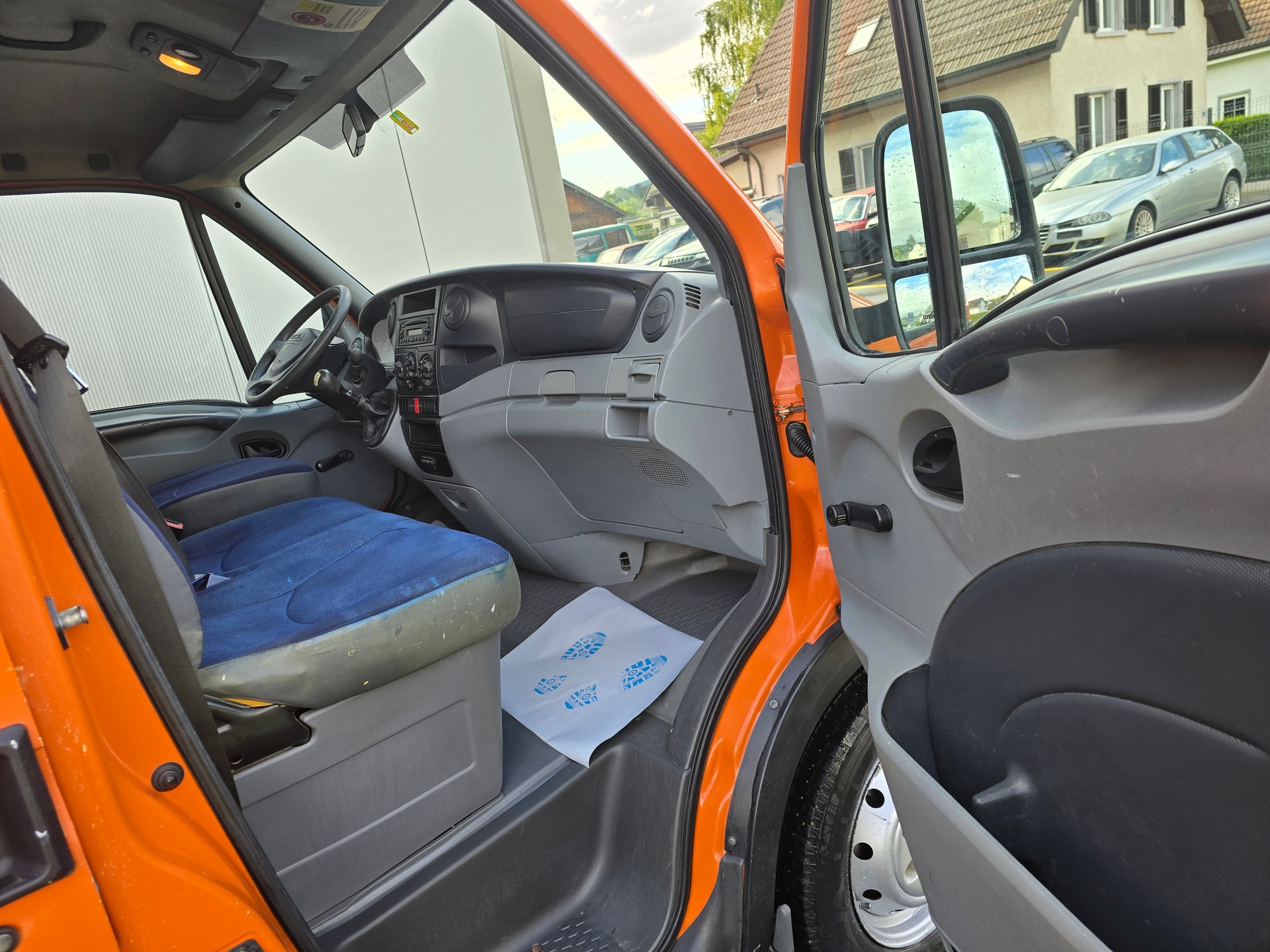 IVECO 35 S 14 V GKCA41A1B1-image-6