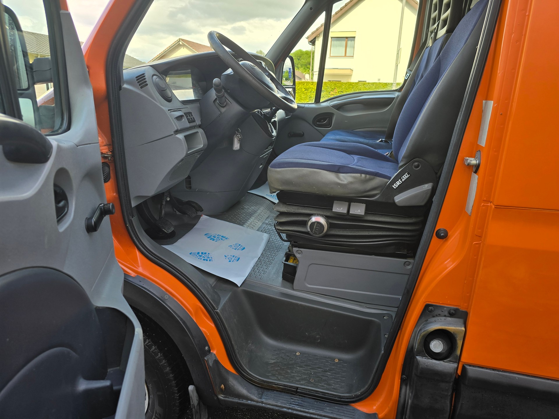 IVECO 35 S 14 V GKCA41A1B1-image-8
