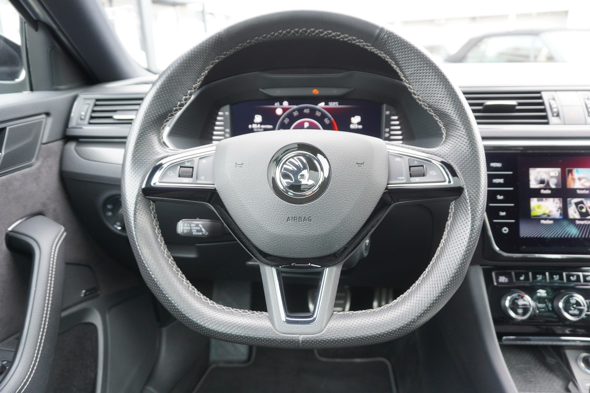 SKODA Superb 1.4 TSI Sport Line PHEV DSG-image-19