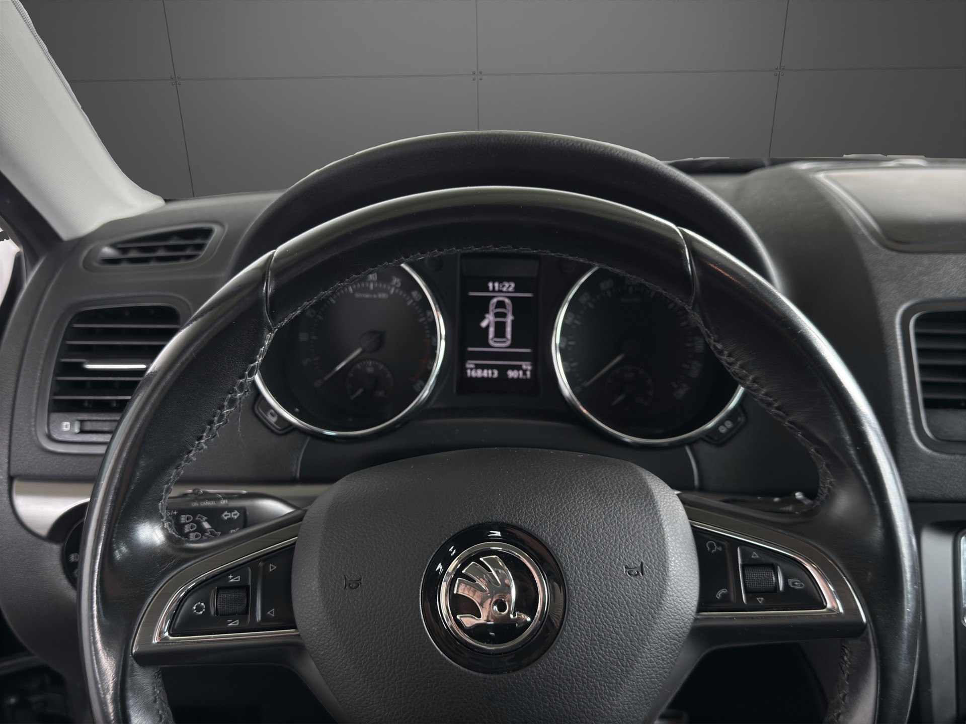 SKODA Yeti 2.0 TDI Ambition 4x4 DSG-image-15