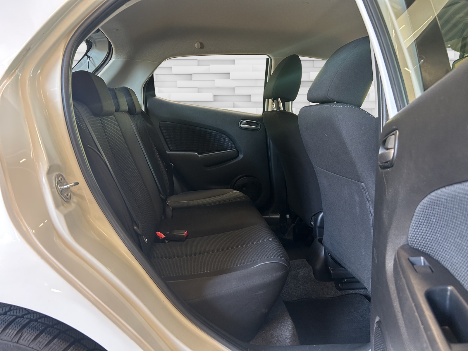 MAZDA 2 1.3i 16V Confort-image-10