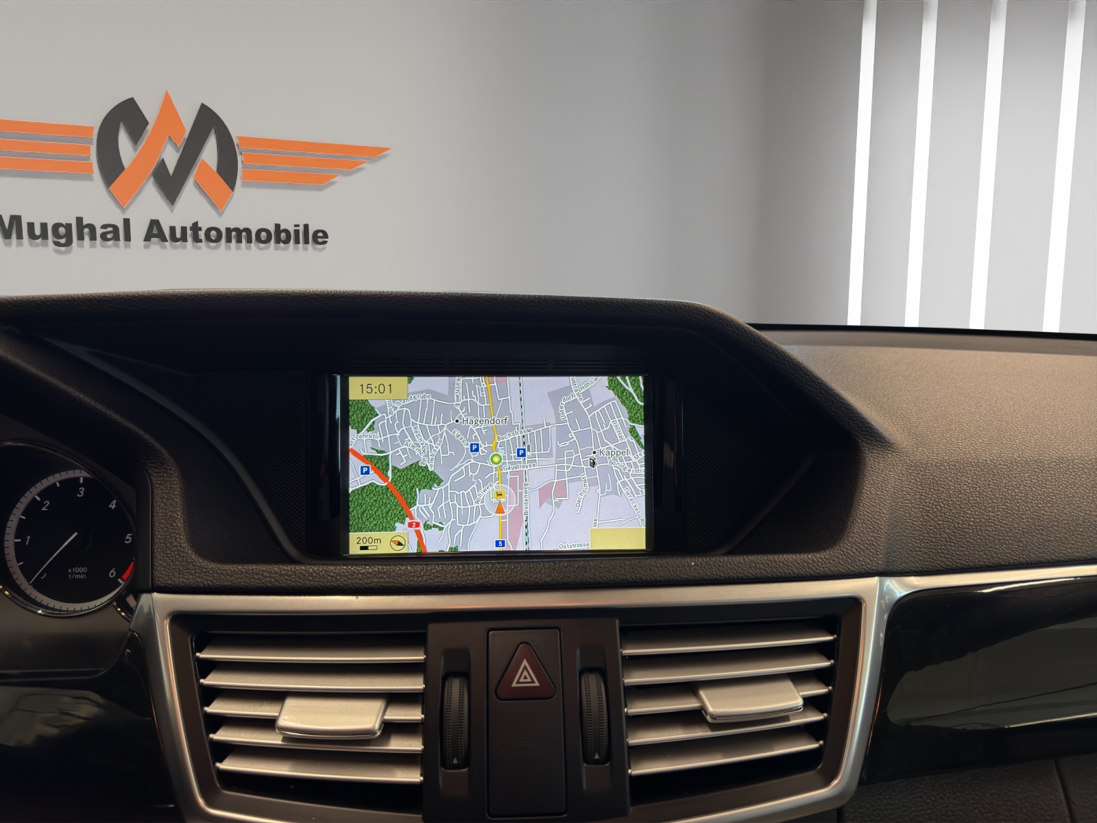 MERCEDES-BENZ E 350 CDI BlueEfficiency Elégance 4Matic 7G-Tronic-image-13