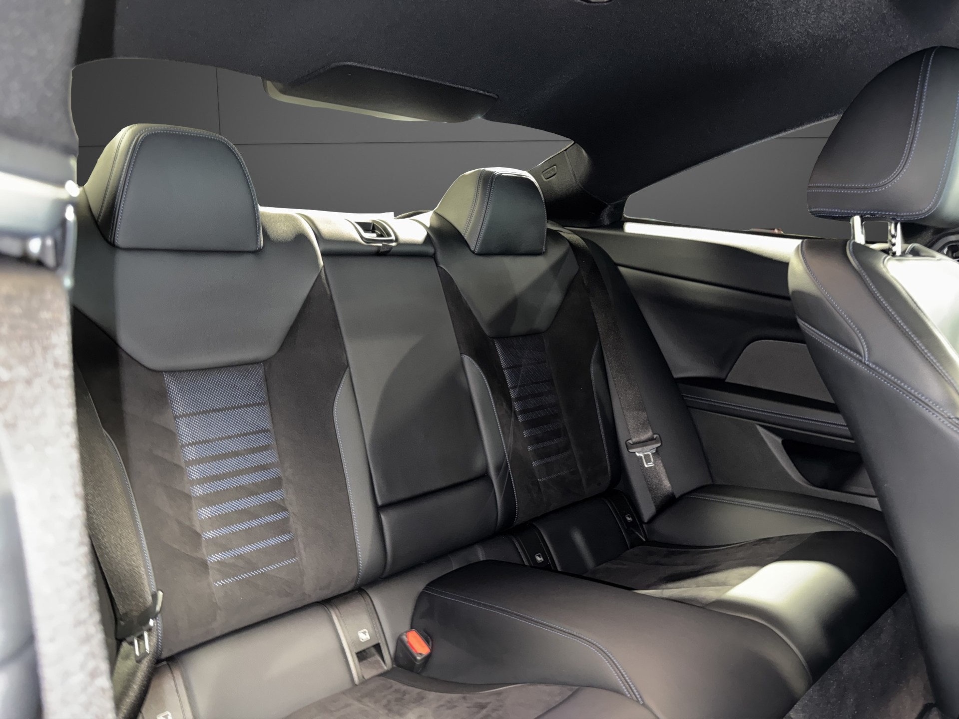 BMW M440i xDrive Coupé M Sport-image-16