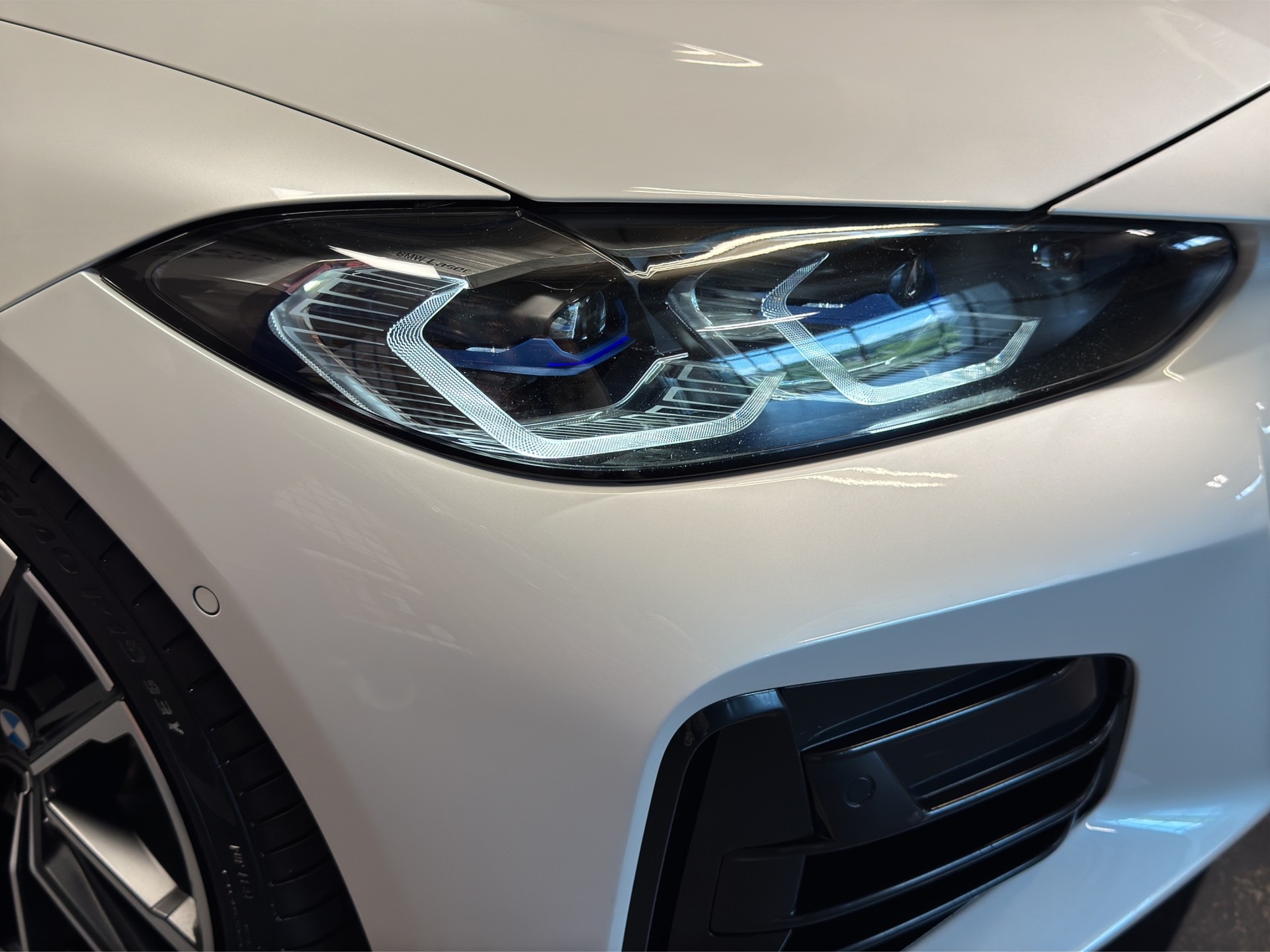 BMW M440i xDrive Coupé M Sport-image-6