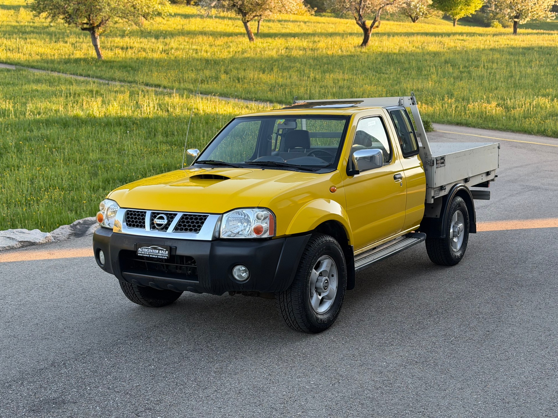NISSAN King Cab Navara 2.5 Di 4x4-image-0