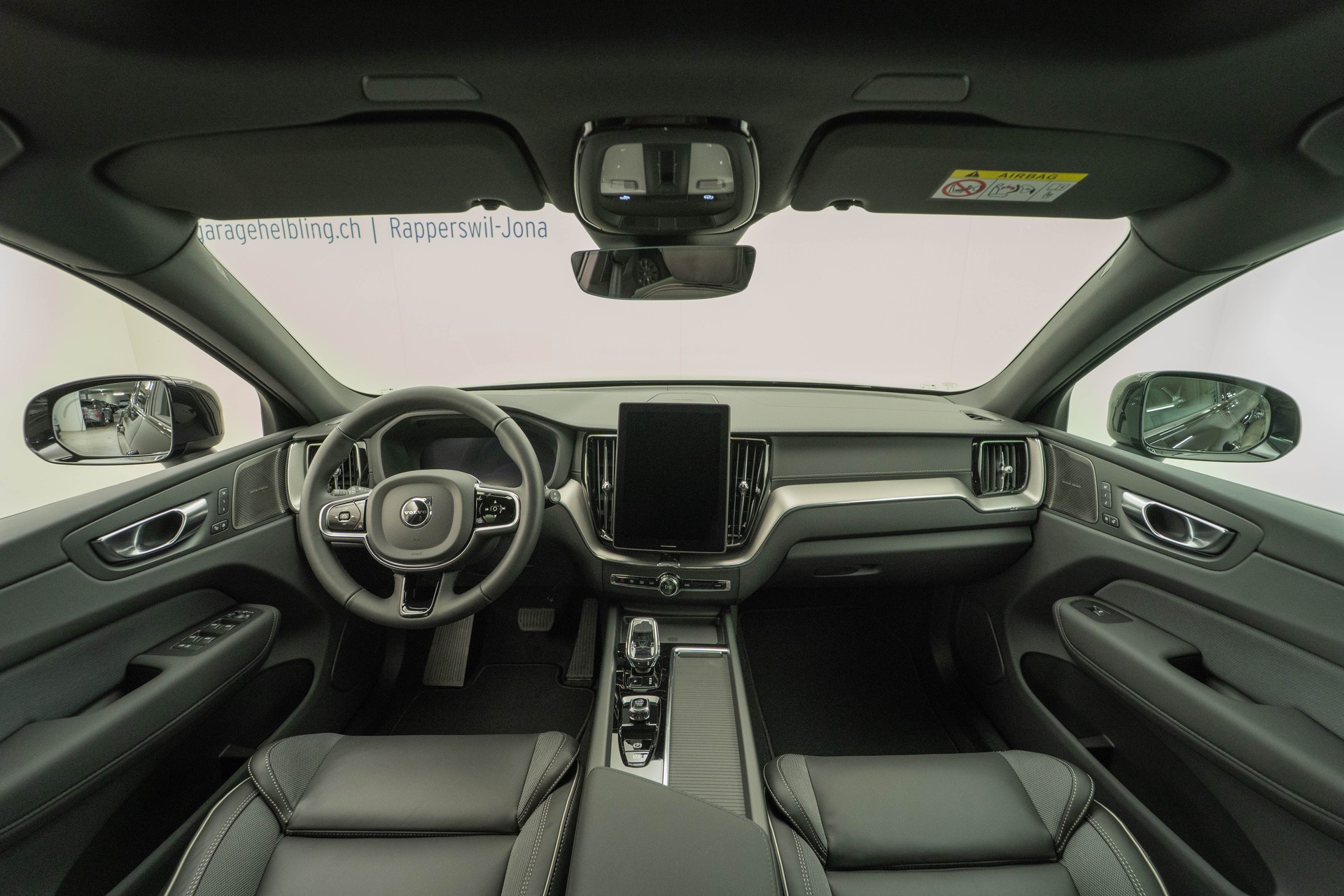 VOLVO XC60 2.0 T6 TE Black Edition eAWD-image-5