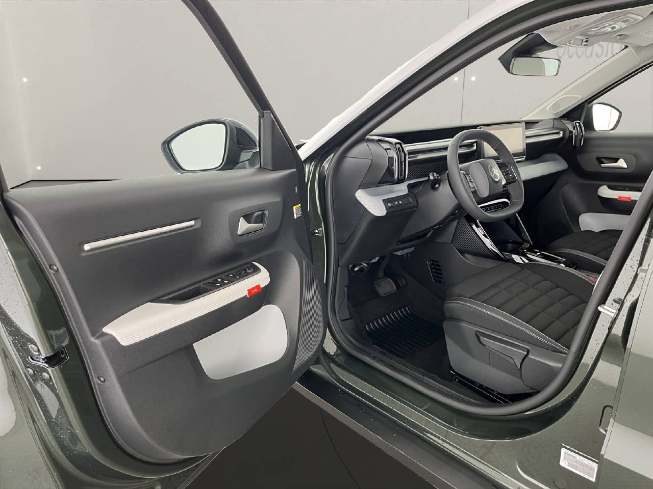 CITROEN C3 Aircross 1.2 Hybrid Busines-image-6